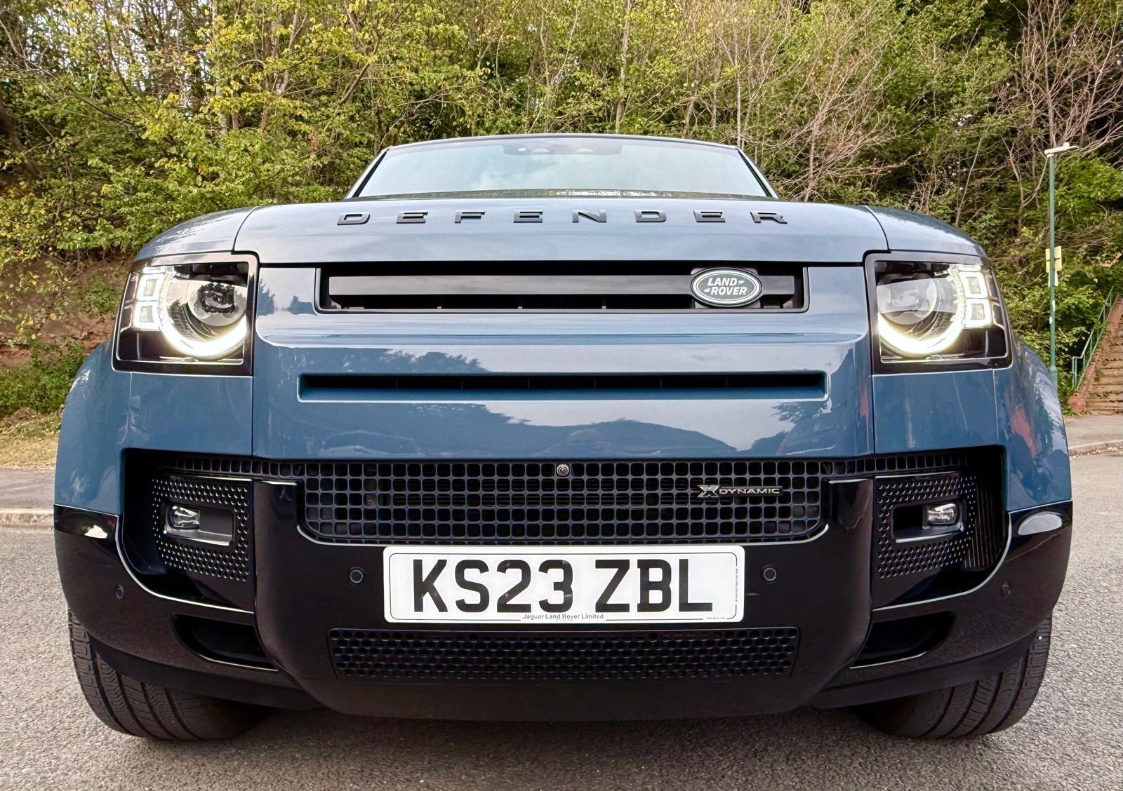 Land Rover Defender view 6