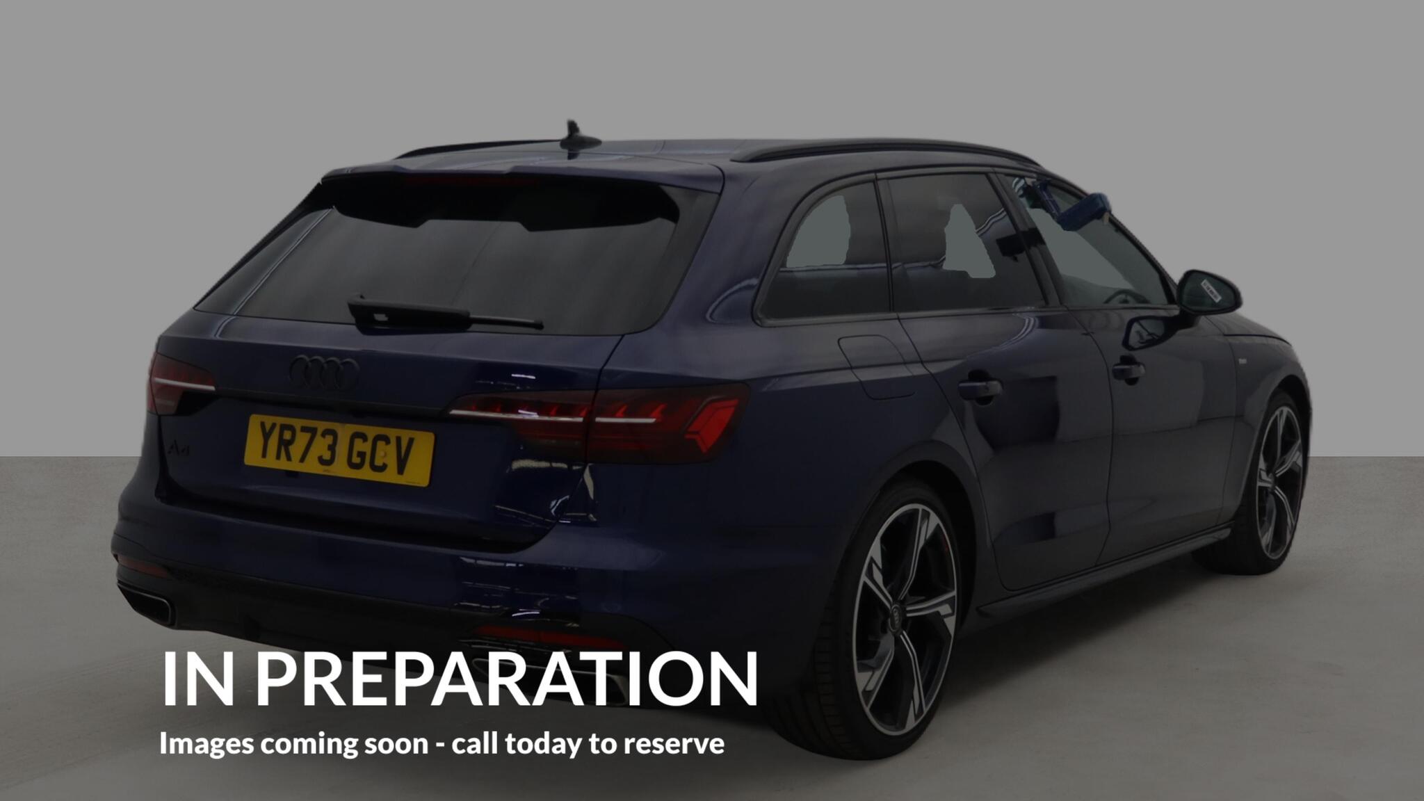 Audi A4 view 4