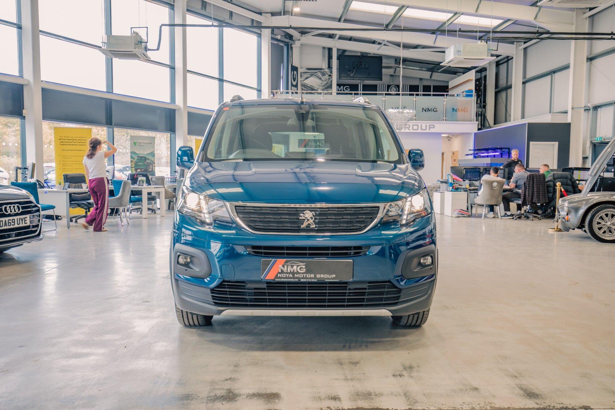 Peugeot Rifter view 38