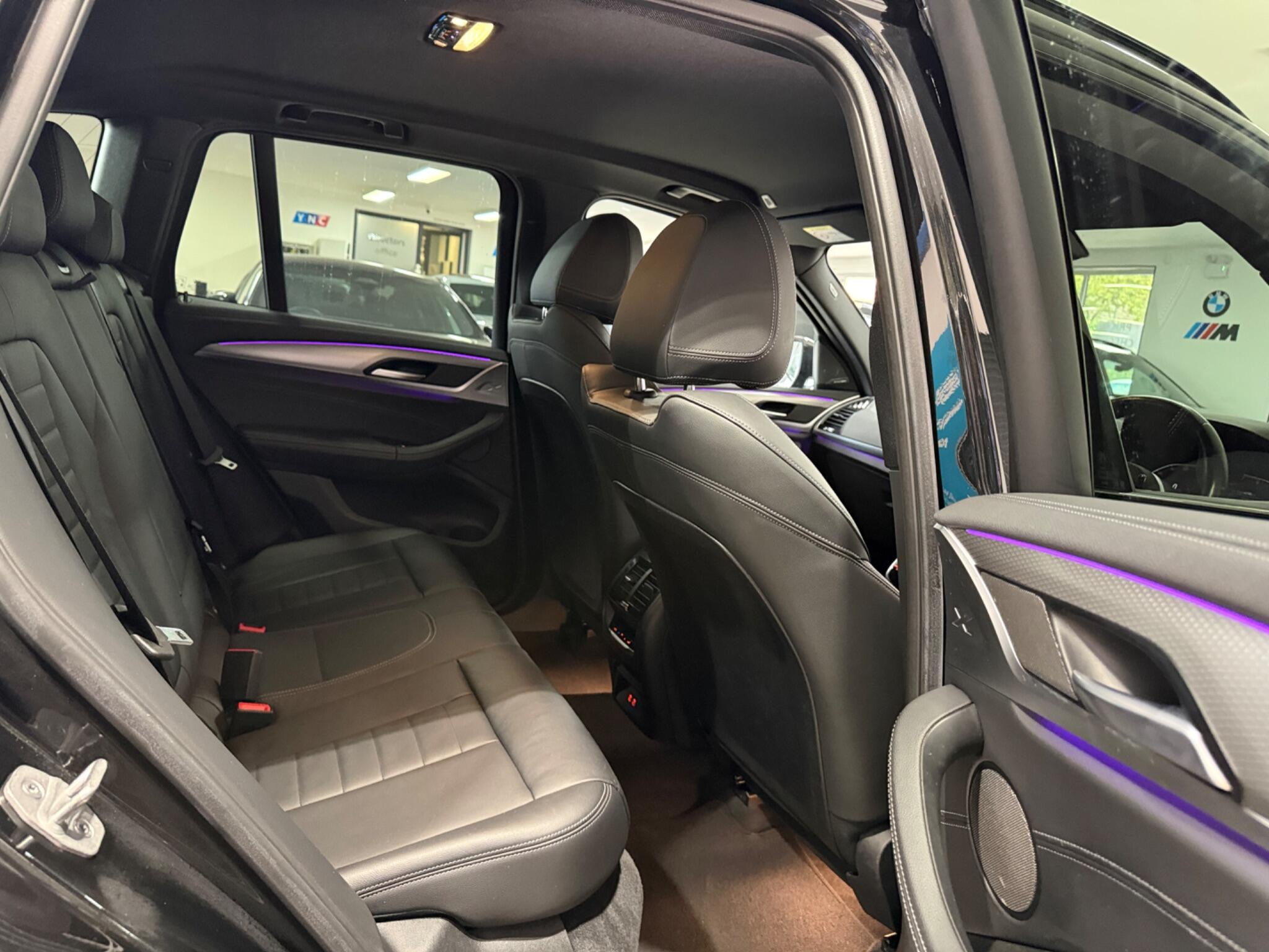 BMW X3 view 34