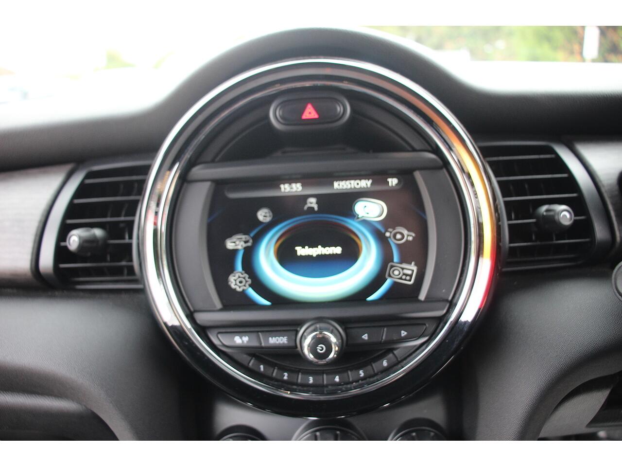 Mini Hatch view 23