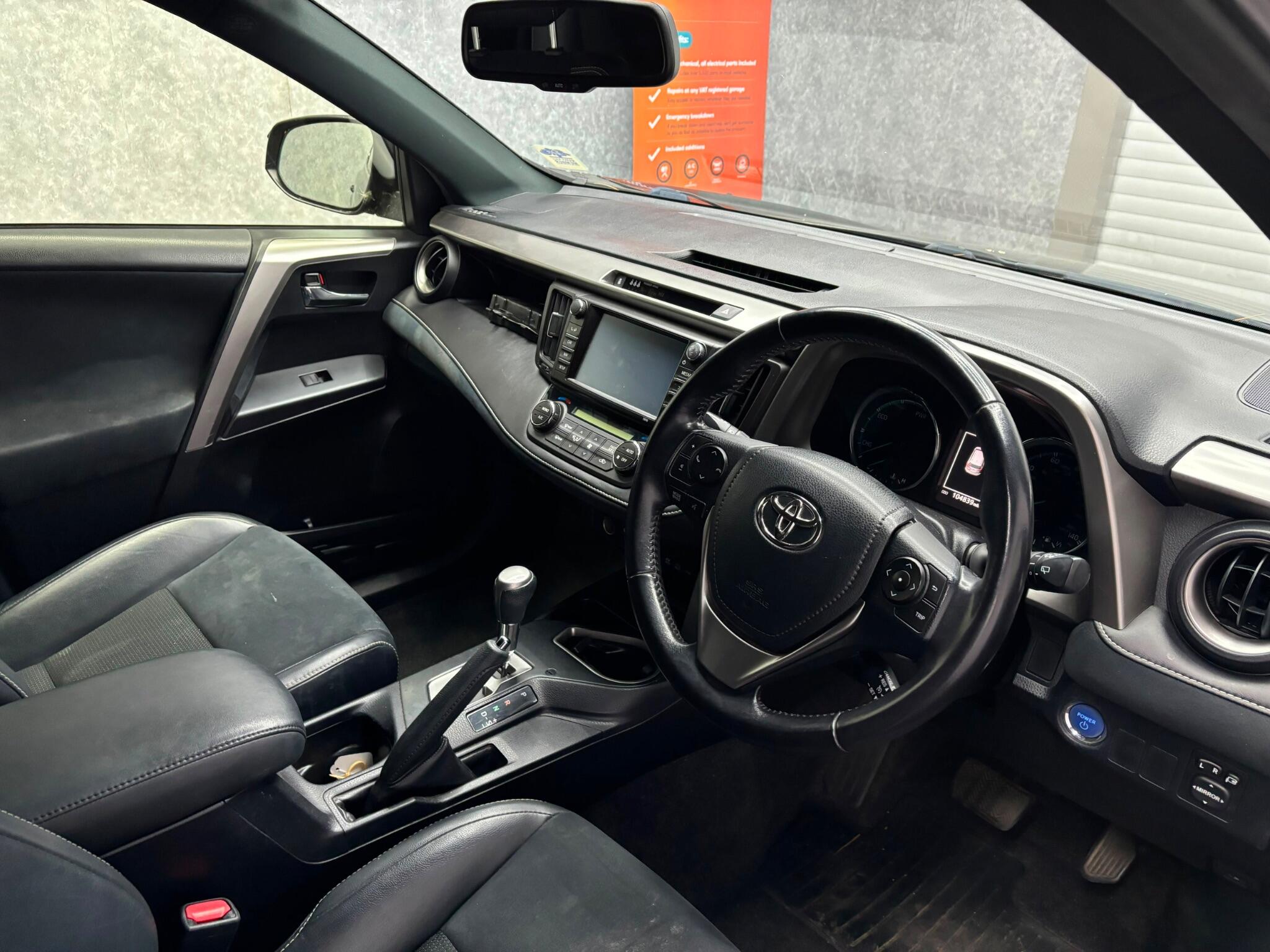 Toyota Rav4 view 9