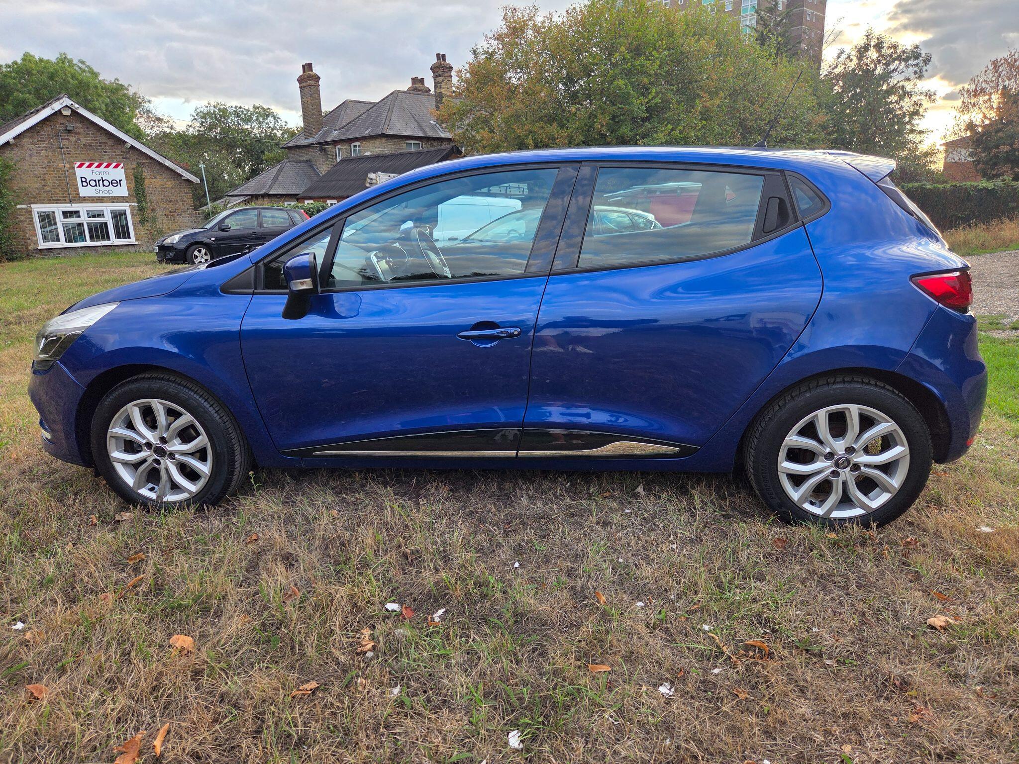 Renault Clio view 4