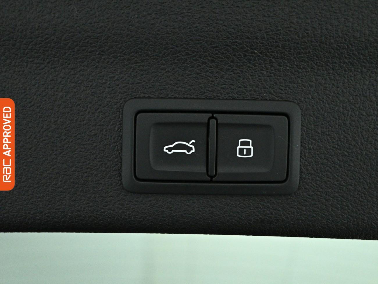 Audi A6 view 36