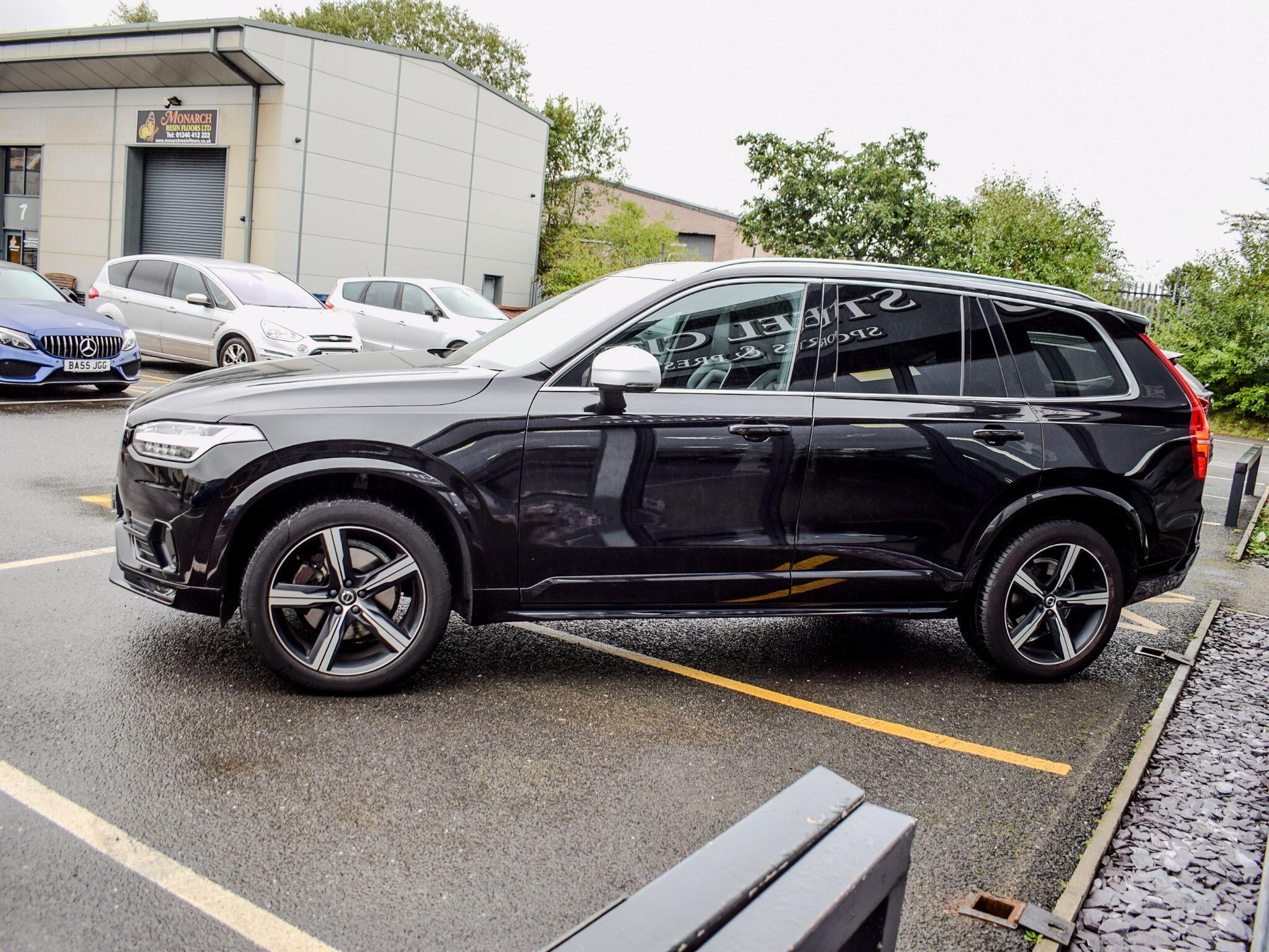 Volvo XC90 view 7