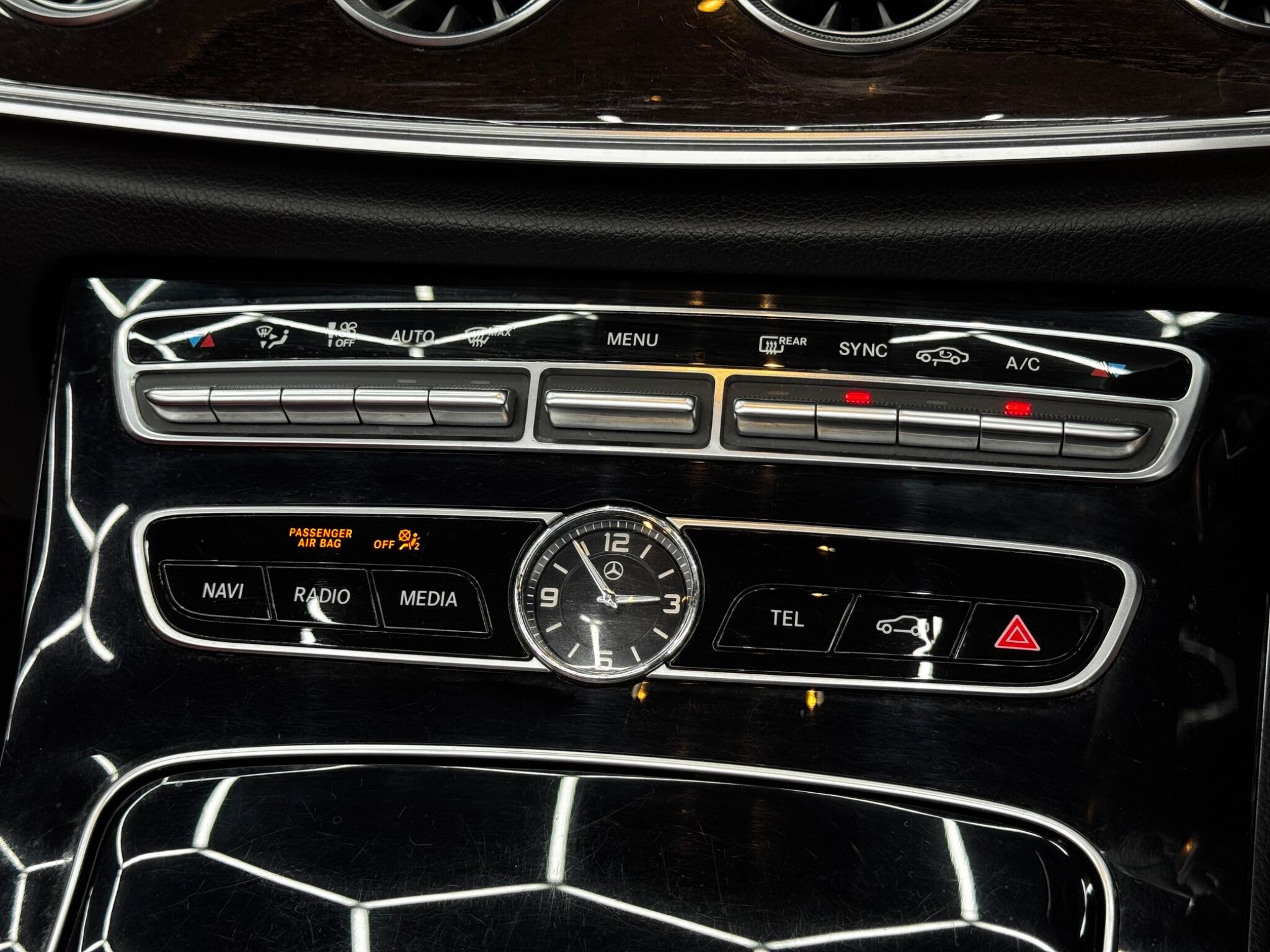 Mercedes-Benz E-Class view 29
