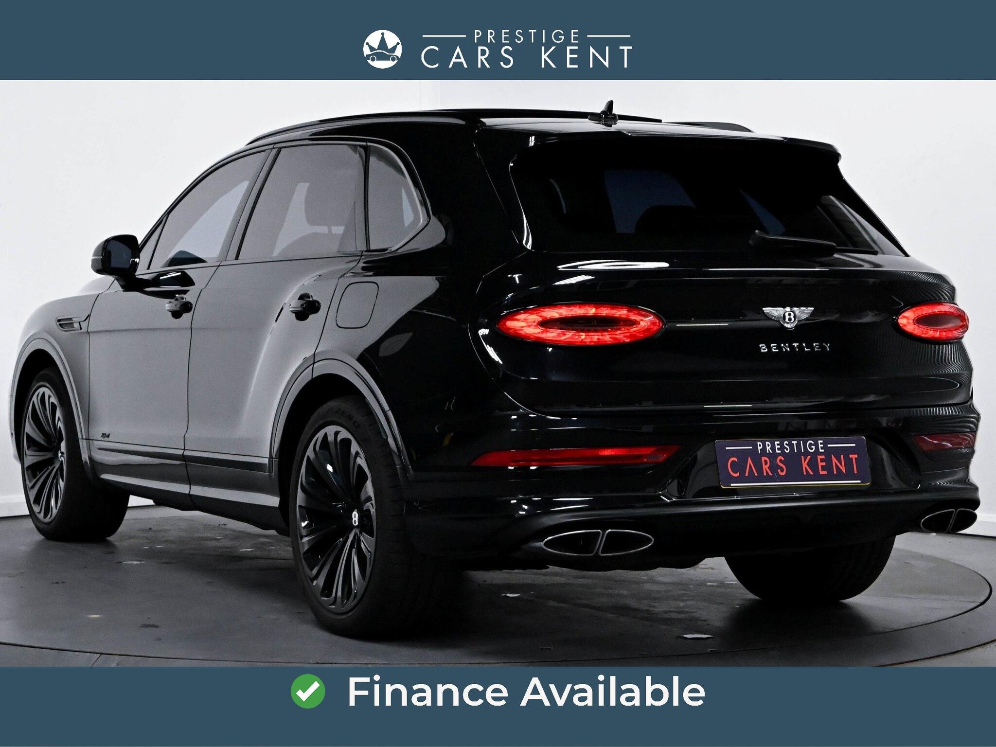 Bentley Bentayga view 3