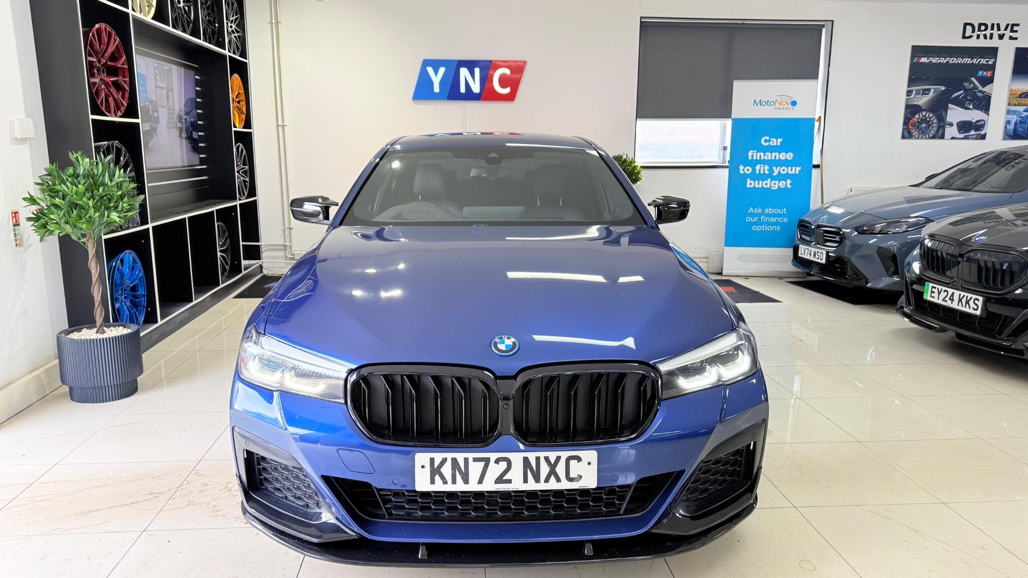 BMW 5 Series view 44
