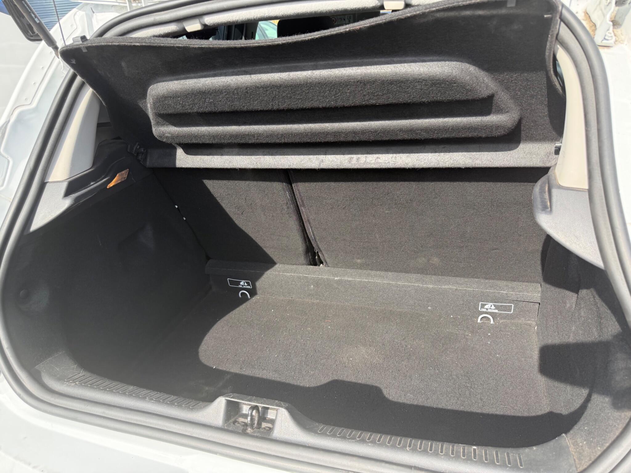 Renault Clio view 4