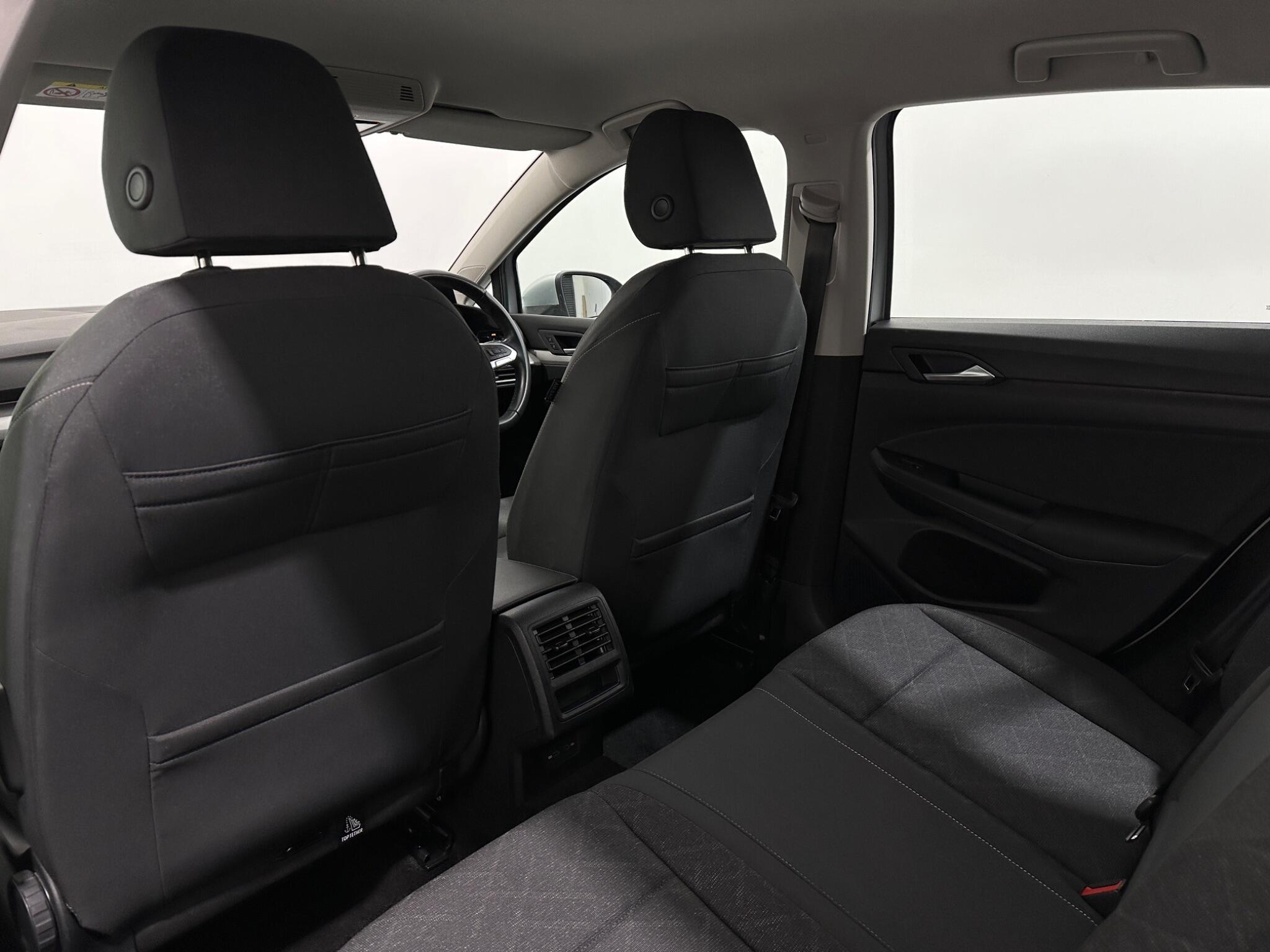 Volkswagen Golf view 38