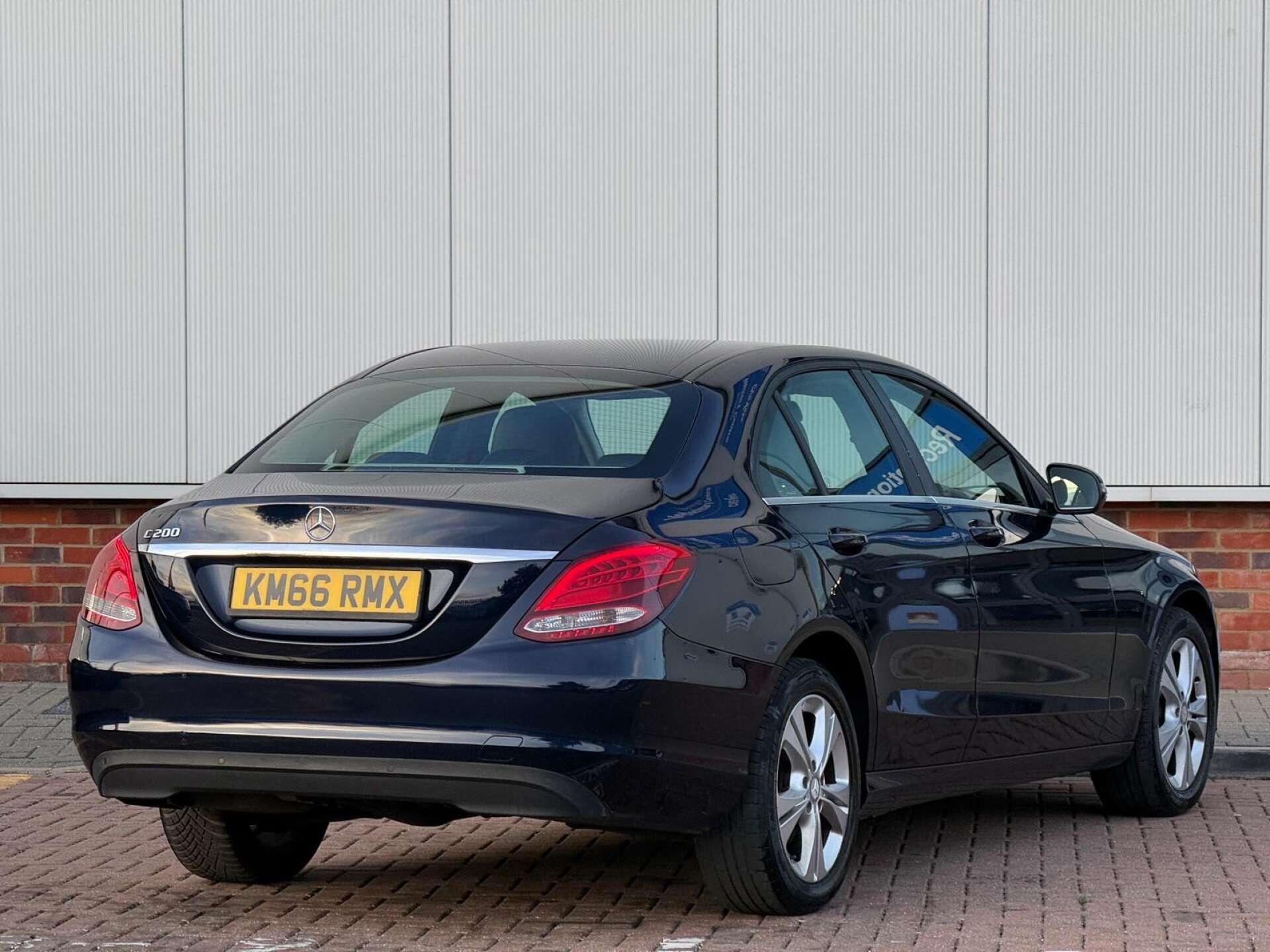 Mercedes-Benz C Class view 6