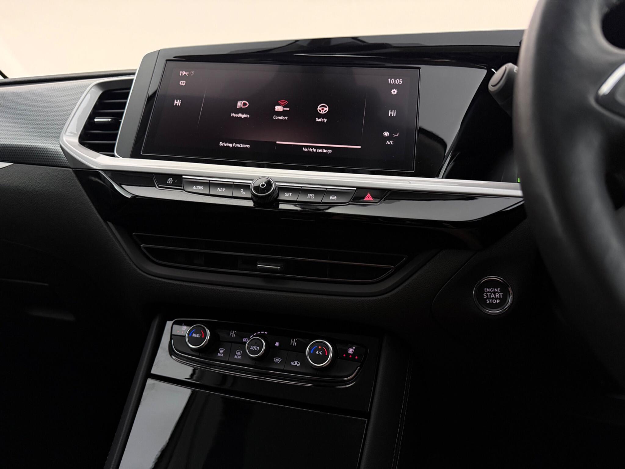 Vauxhall Grandland view 33