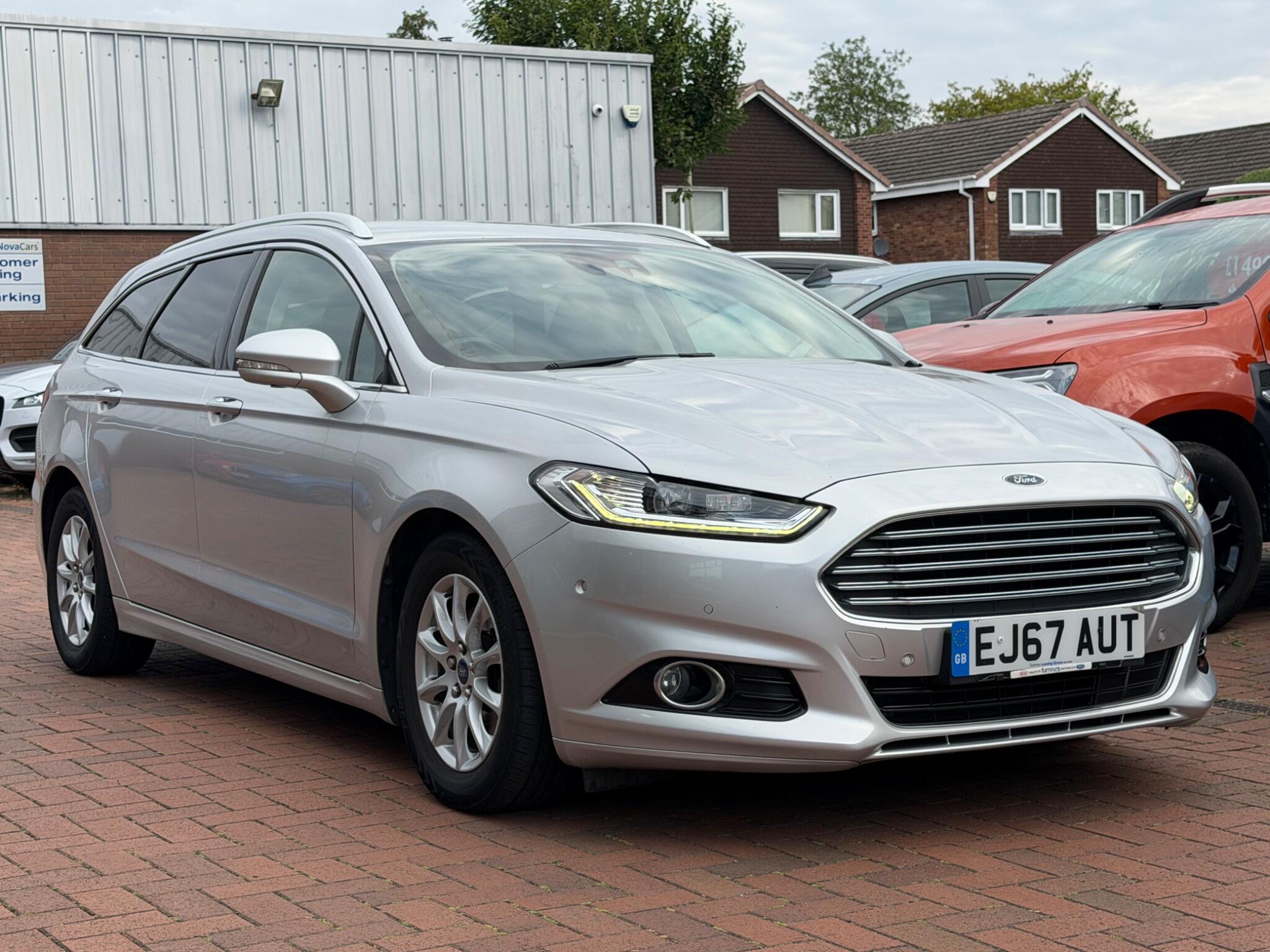 Ford Mondeo view 30