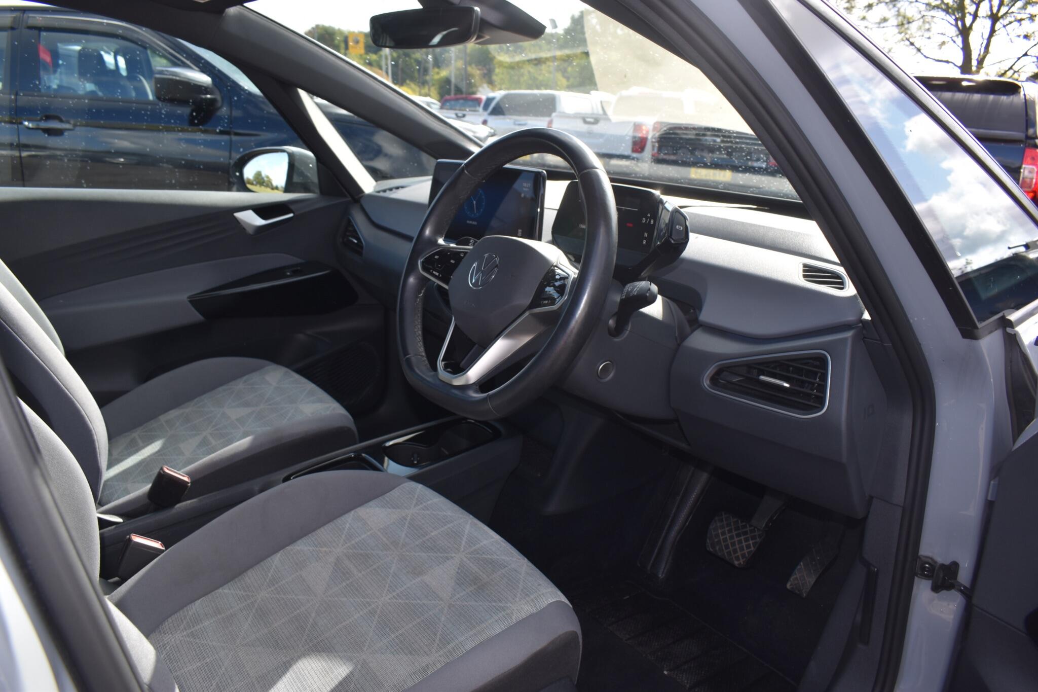 ID.3 - Pure Performance 45kWh Life Auto 5dr - Image 28