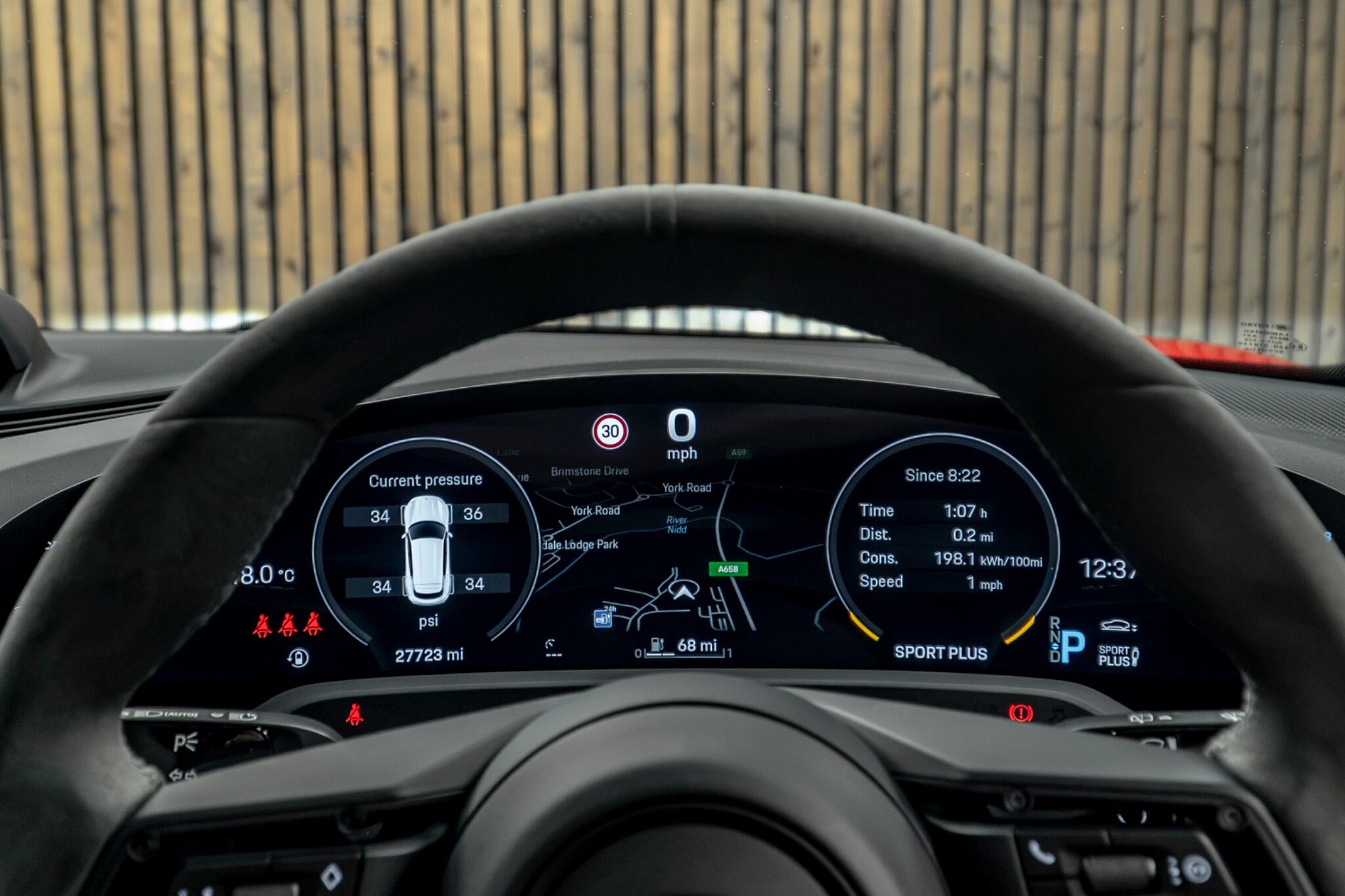 Porsche Taycan view 35