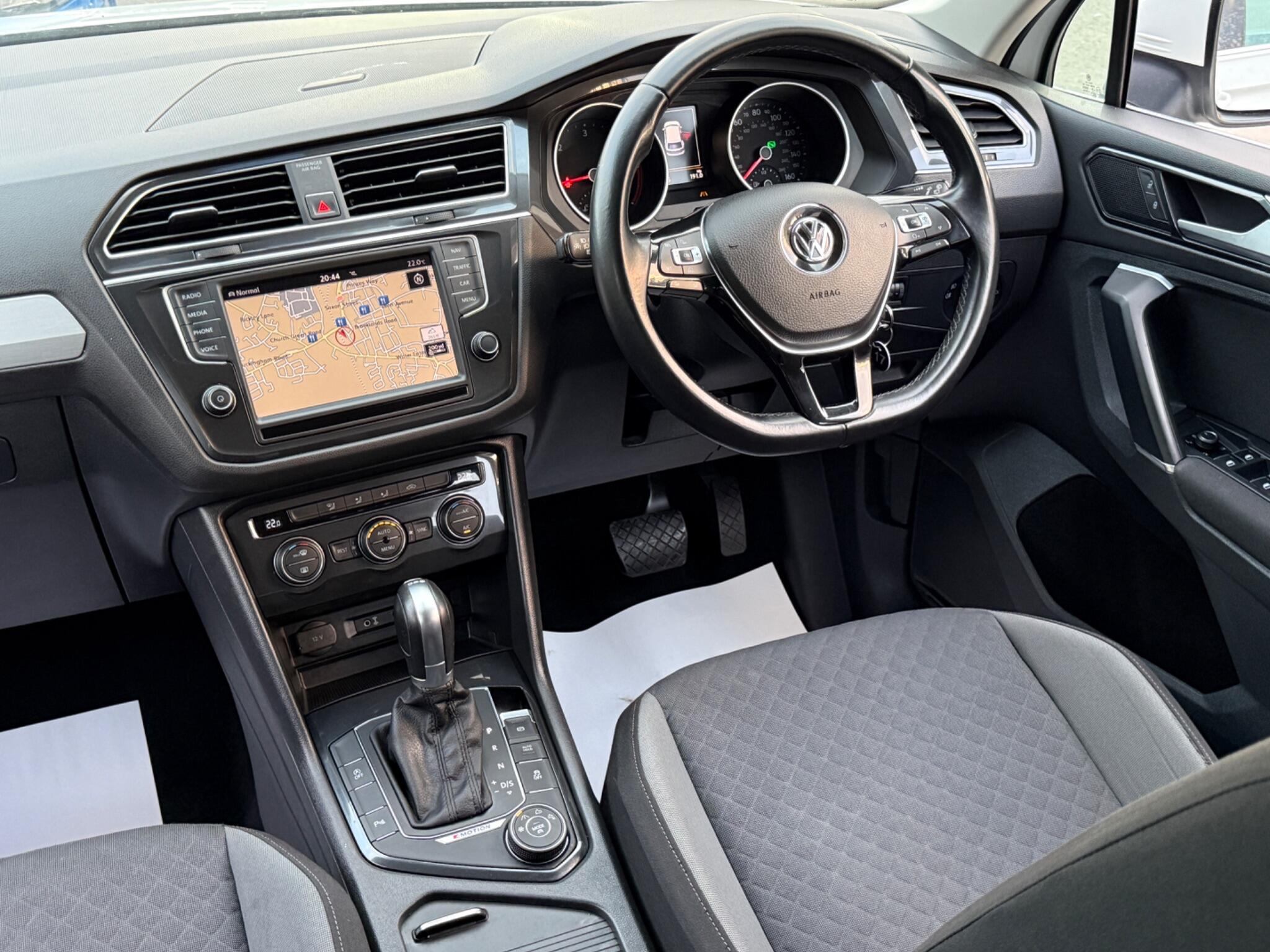 Volkswagen Tiguan - Image 3