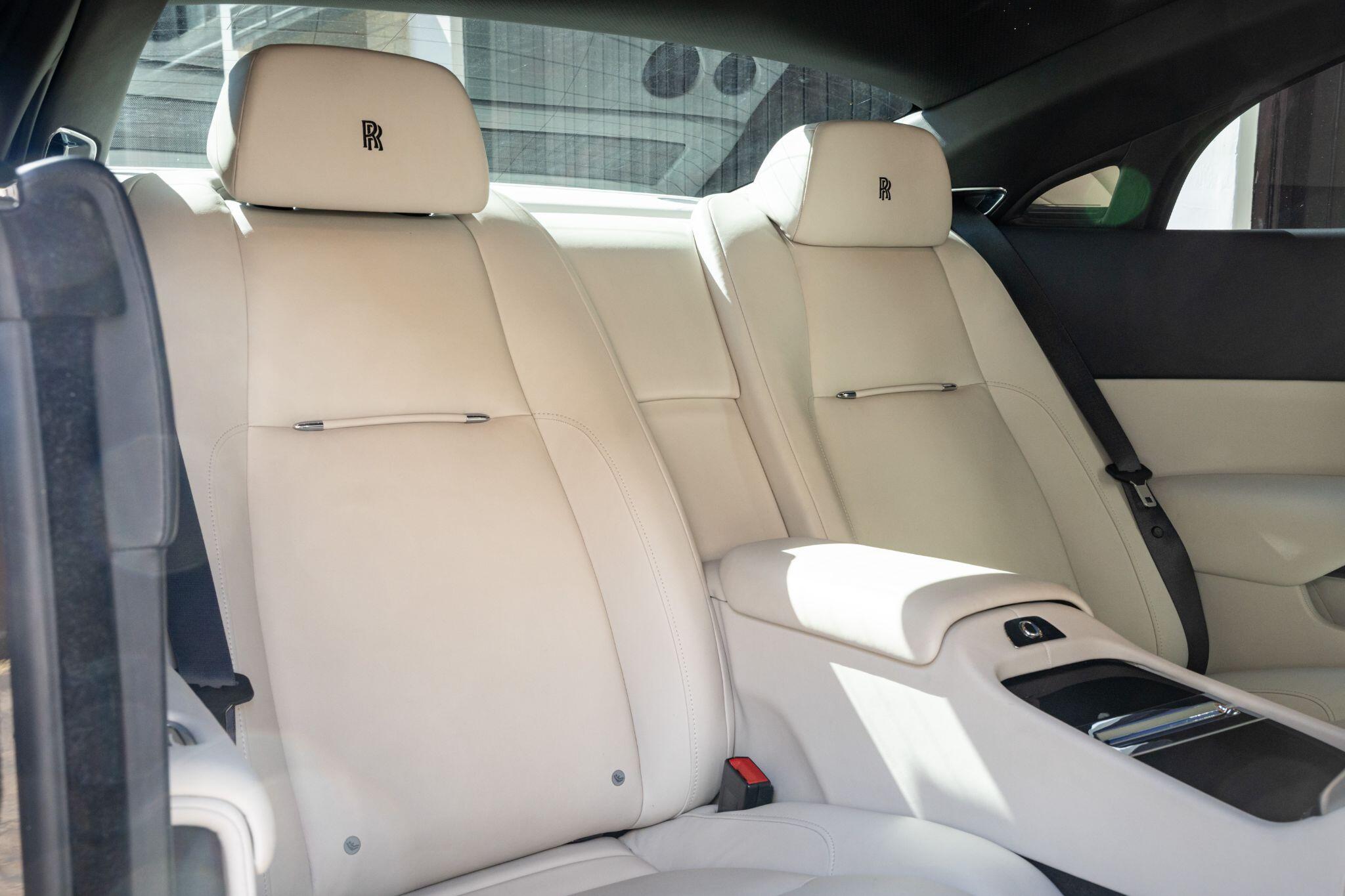 Rolls-Royce Wraith view 25
