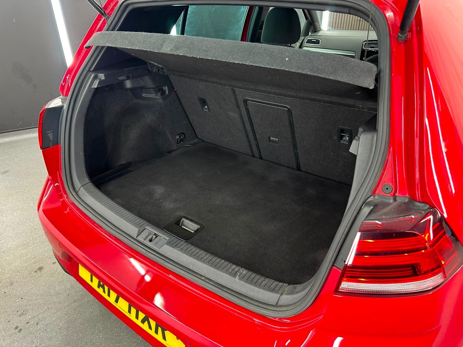 Volkswagen Golf view 22