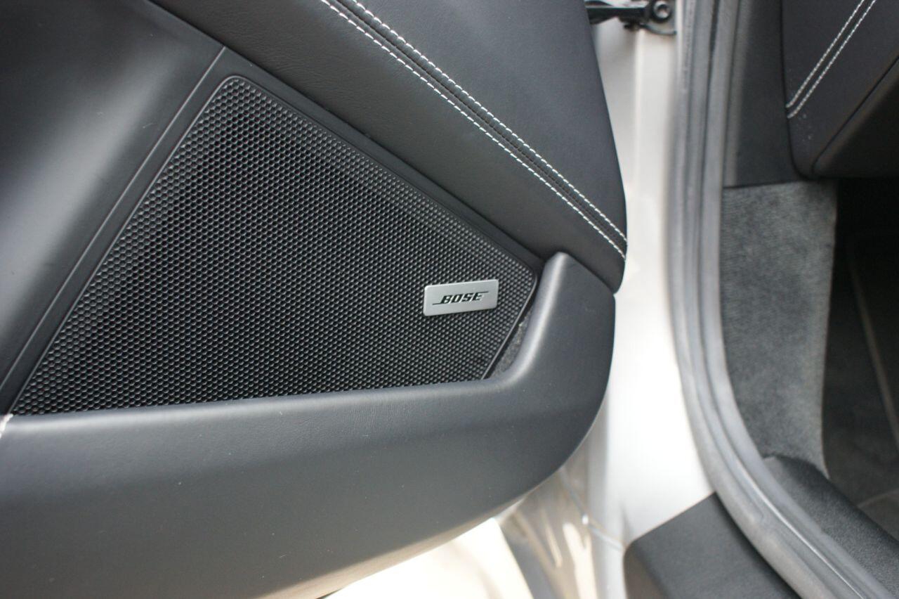 Porsche 911 view 45