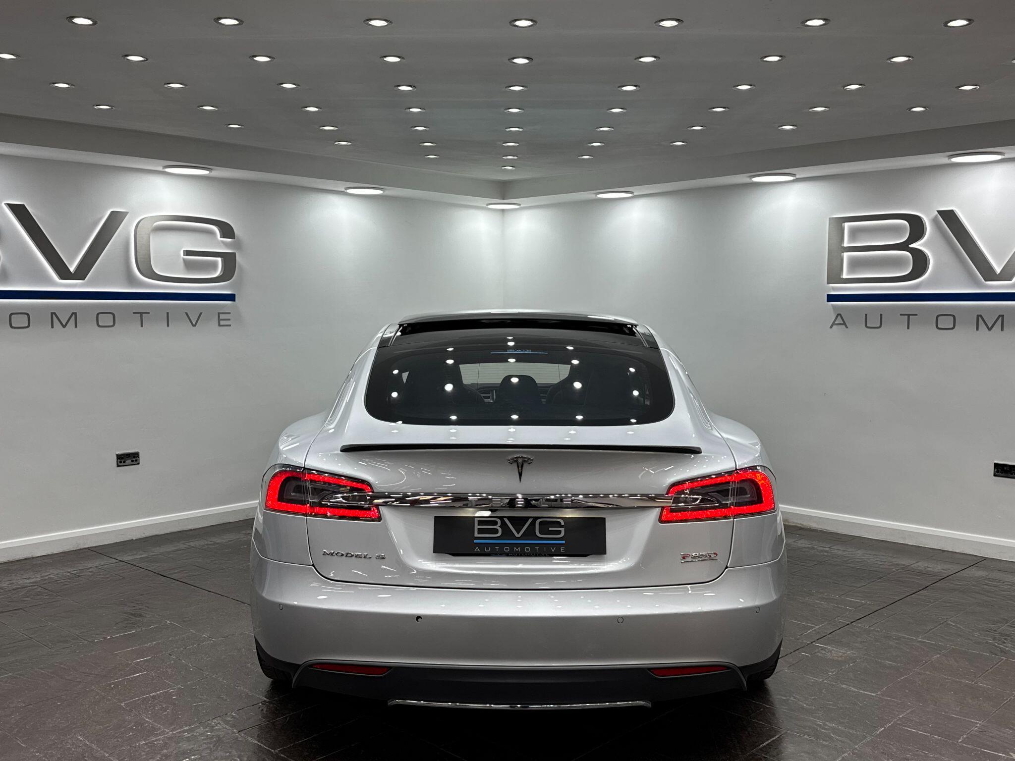 Tesla Model S view 8