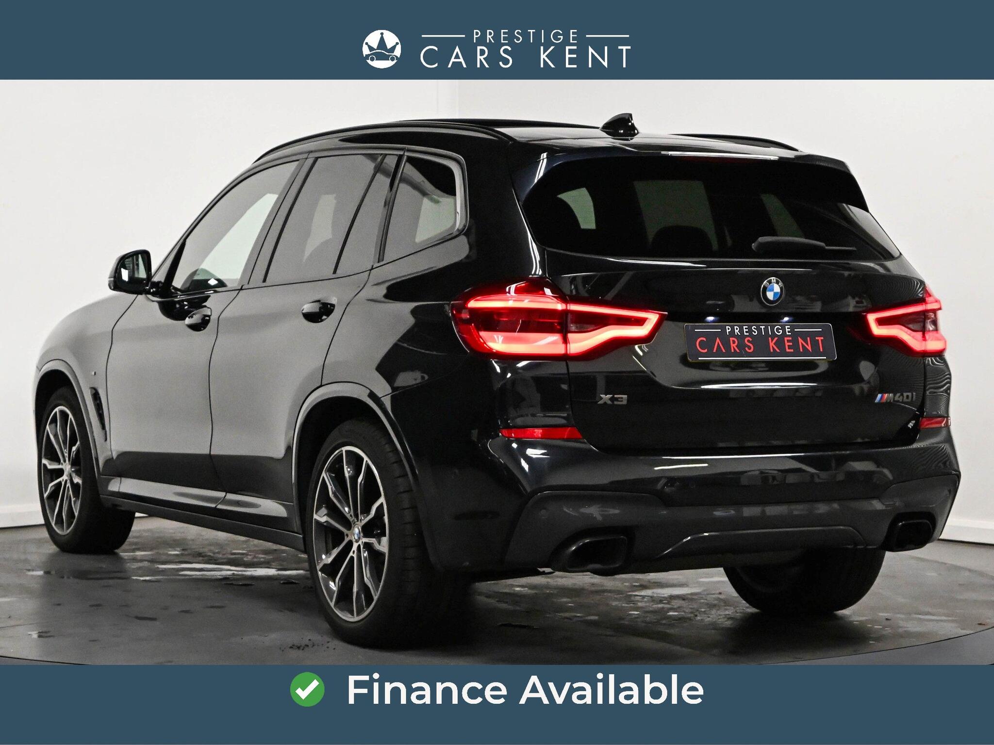 BMW X3 view 3