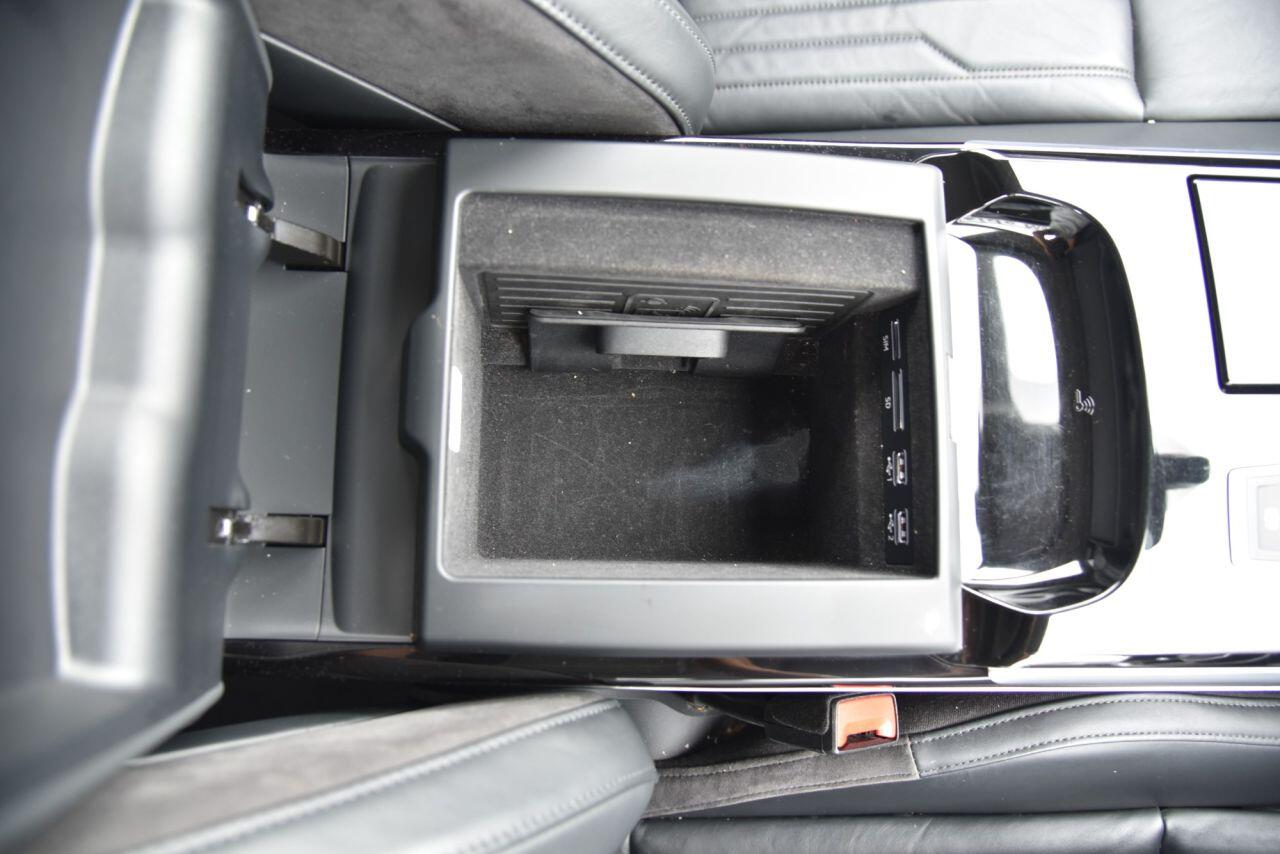 Audi A8 view 41