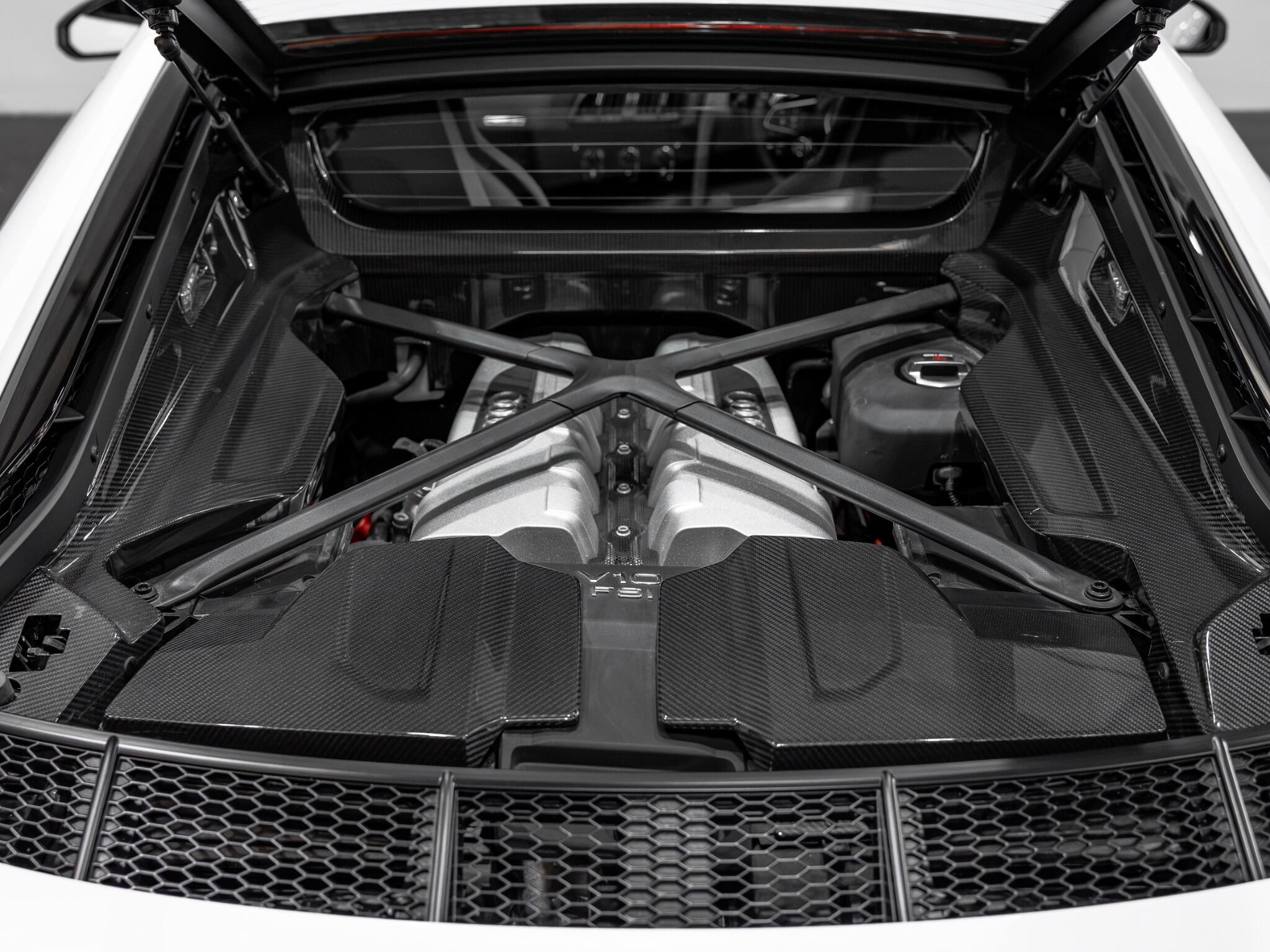 Audi R8 view 35