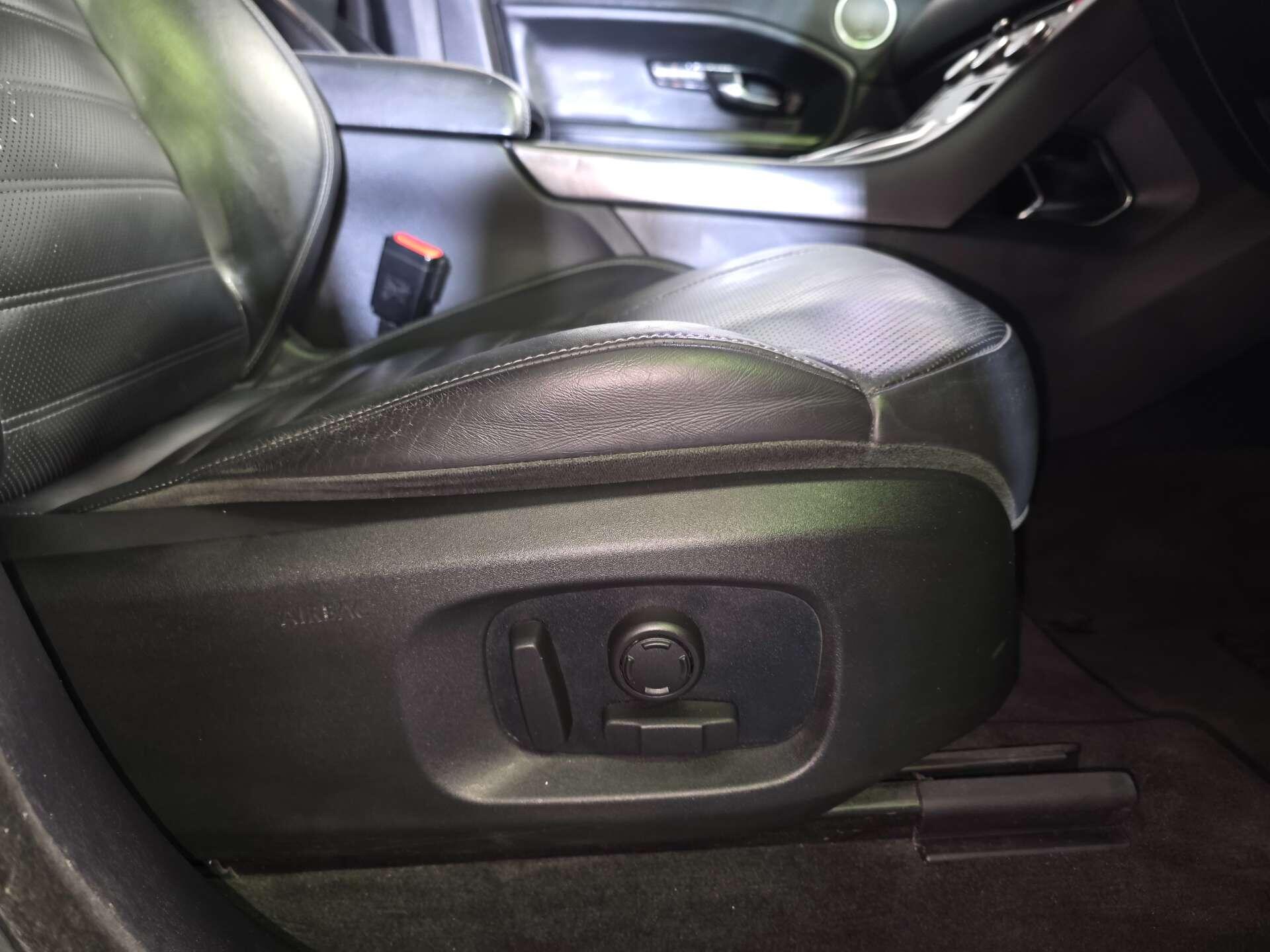 Land Rover Range Rover Evoque view 14