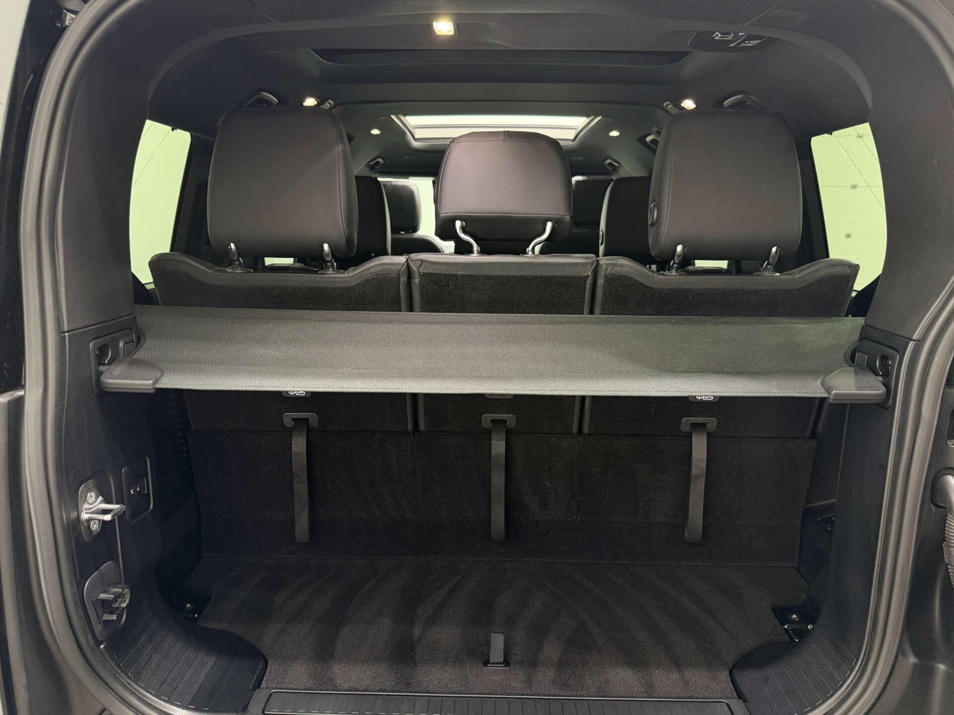 Land Rover Defender view 26