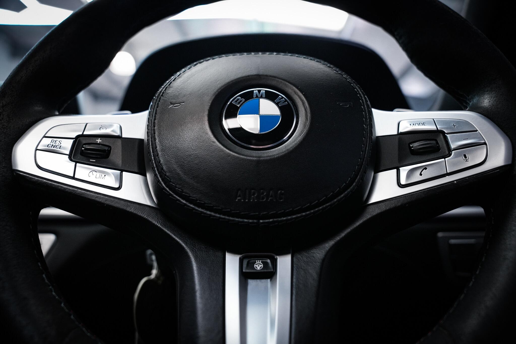 BMW 7 Series view 49