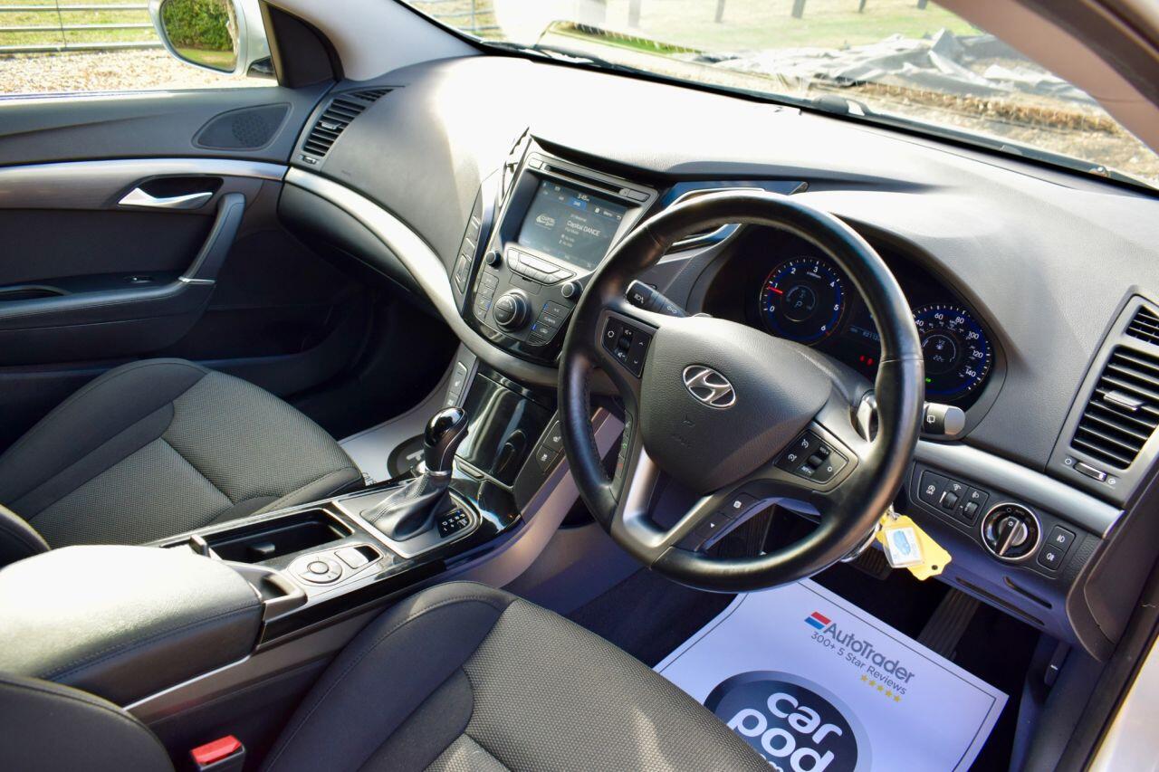 Hyundai i40 view 26