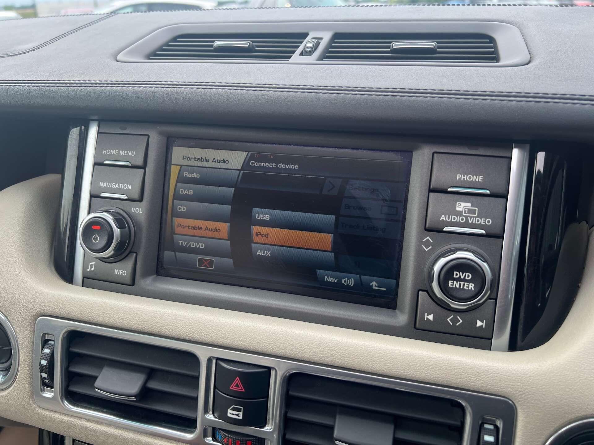 Land Rover Range Rover view 29