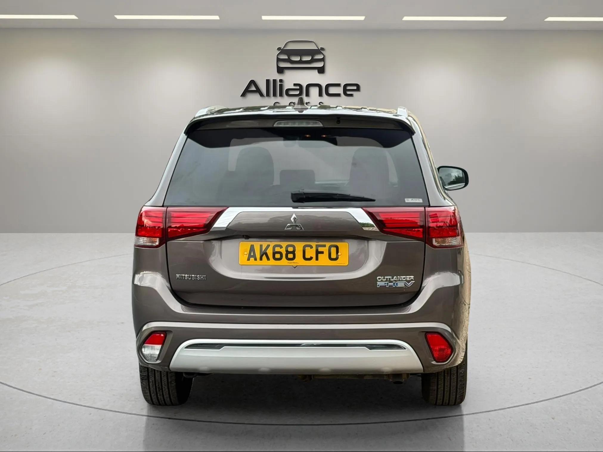 Mitsubishi Outlander view 63