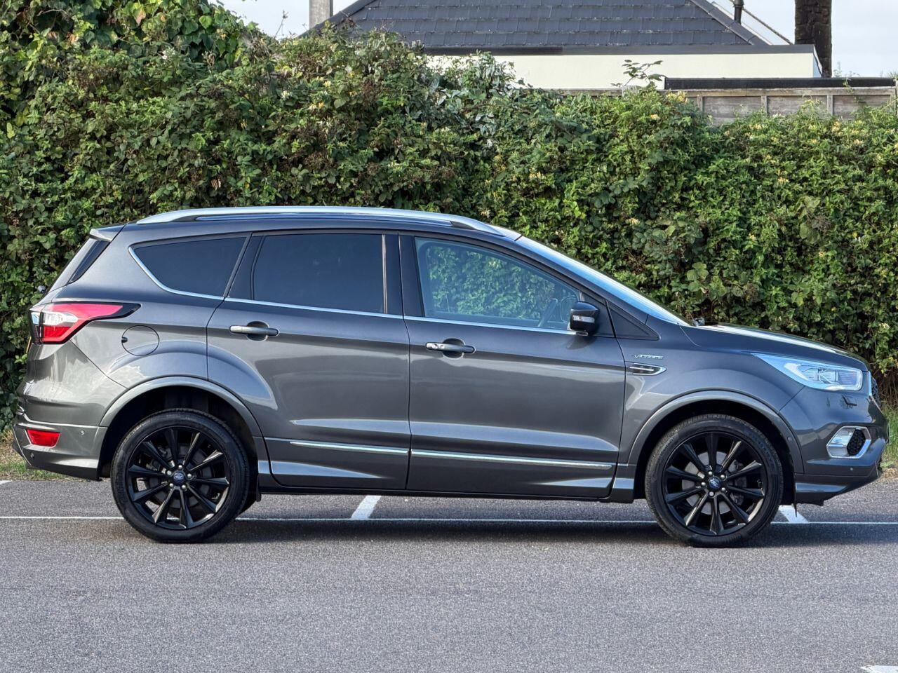 Ford Kuga view 3