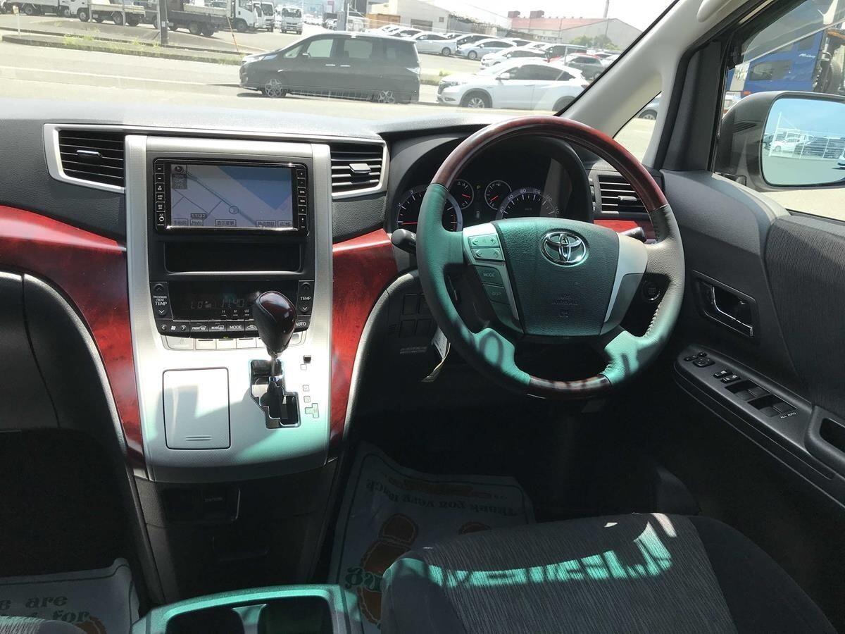 Toyota Alphard view 12