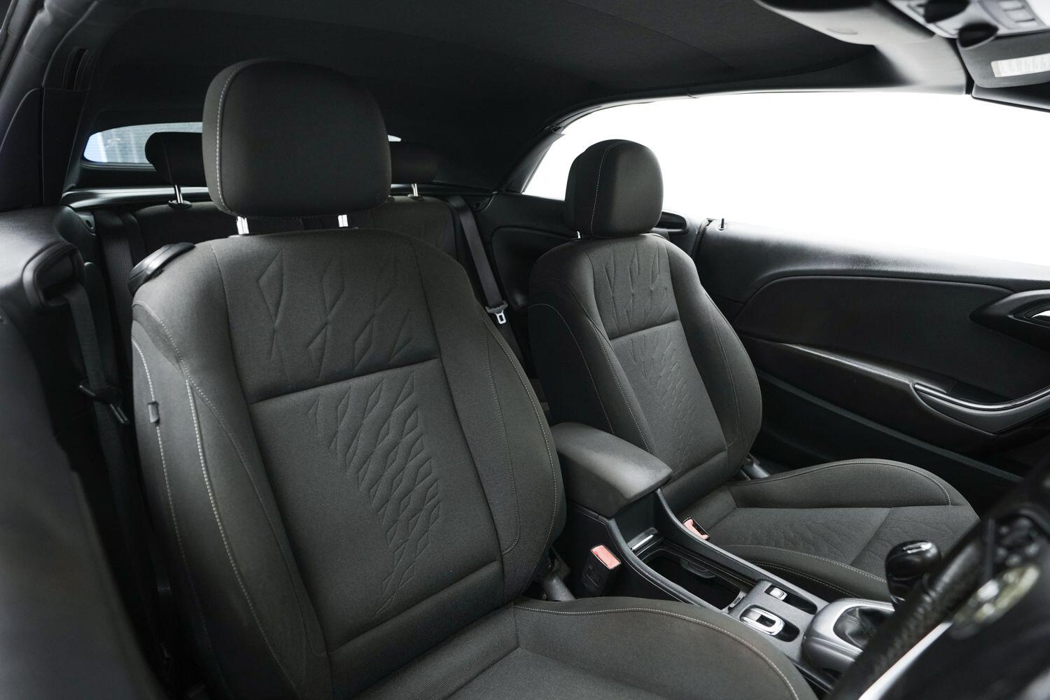 Vauxhall Cascada view 13
