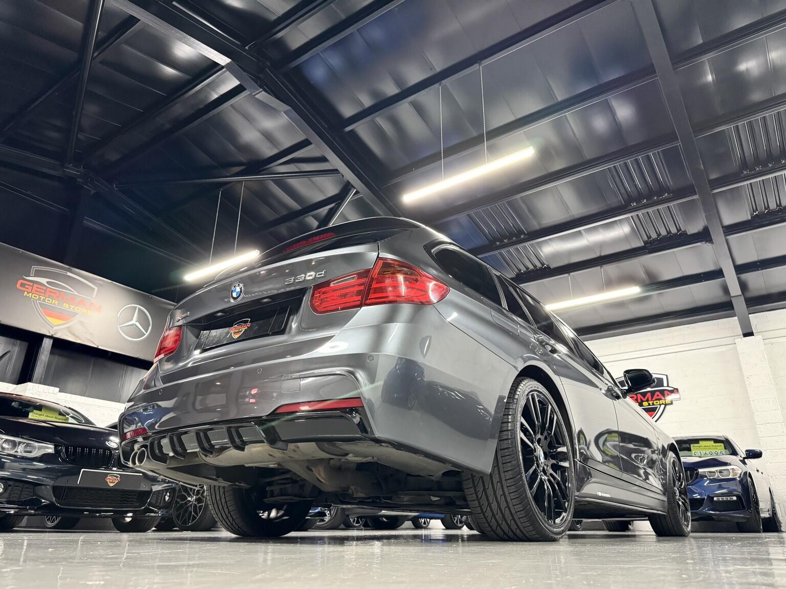 BMW 3 Series view 8