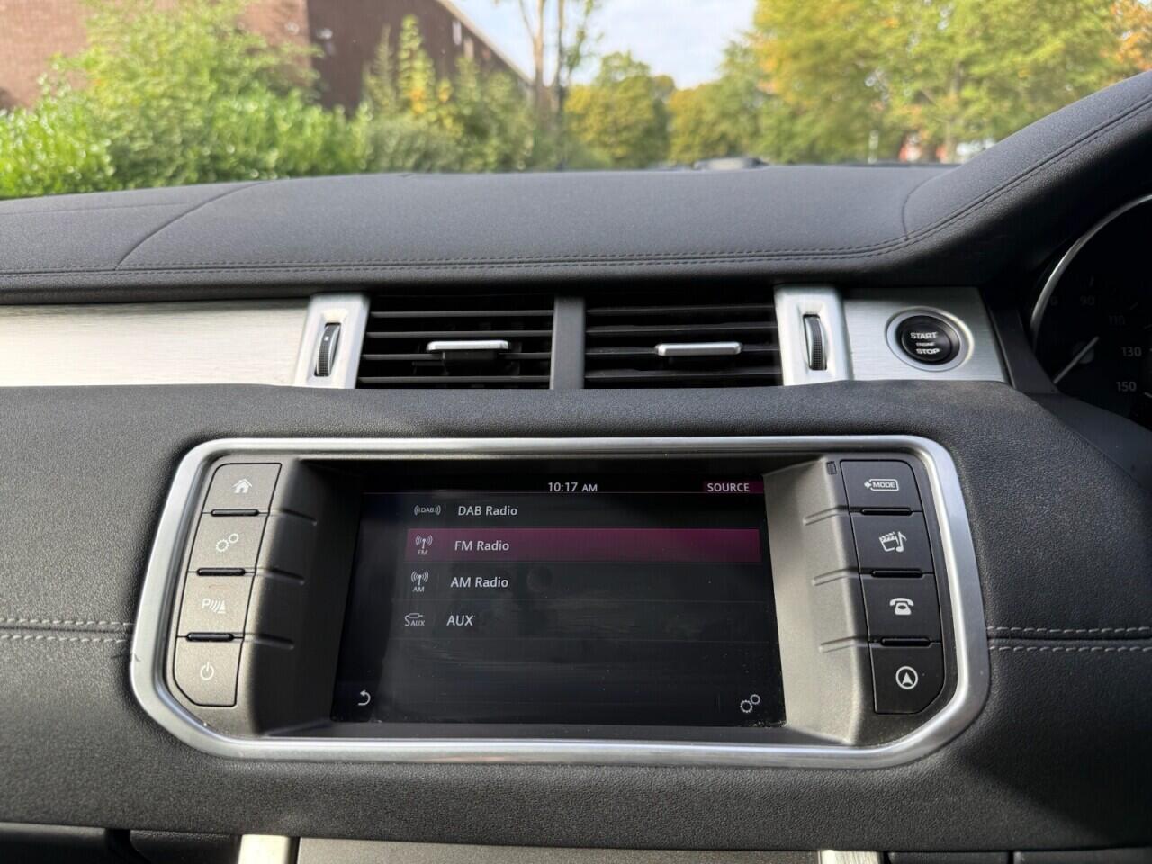 Land Rover Range Rover Evoque view 25