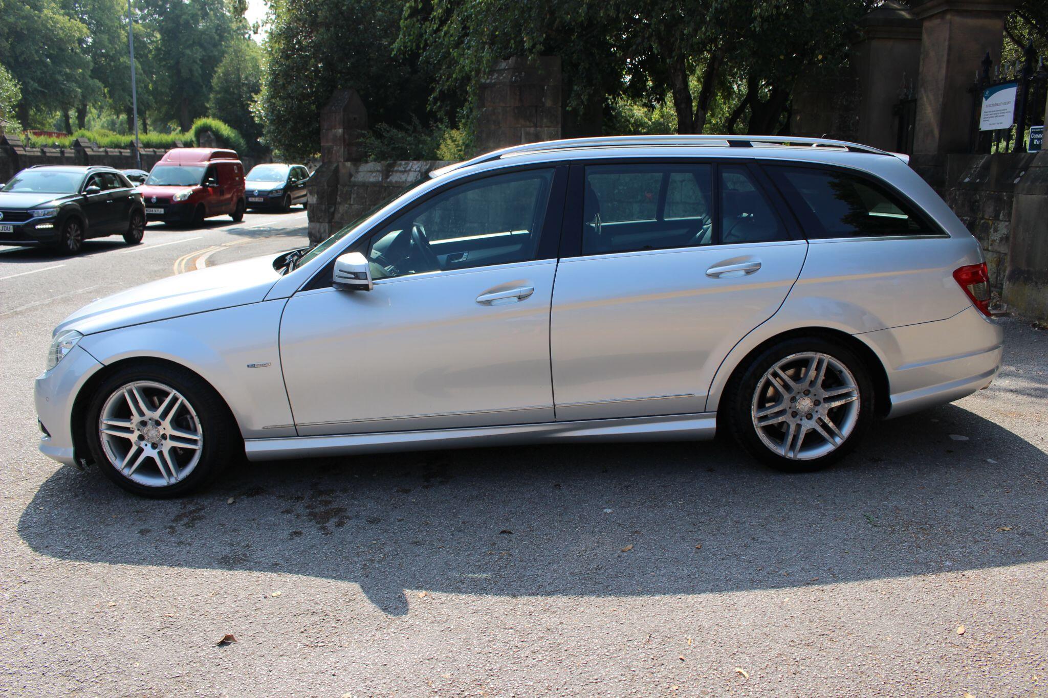 Mercedes-Benz C Class view 6