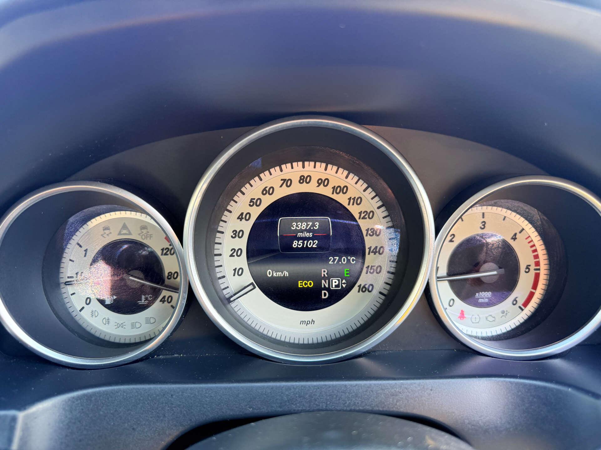 Mercedes-Benz E-Class view 50