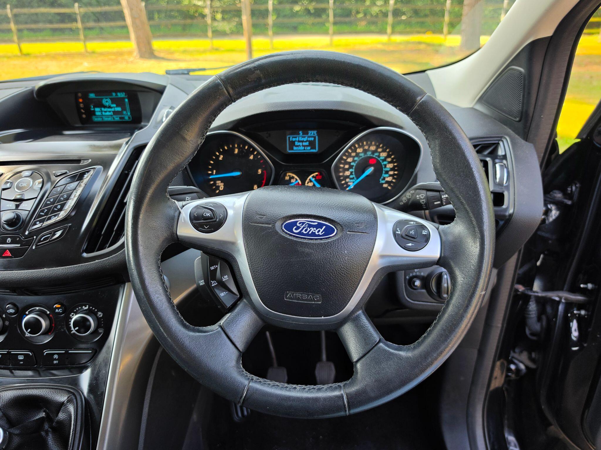 Ford Kuga view 25