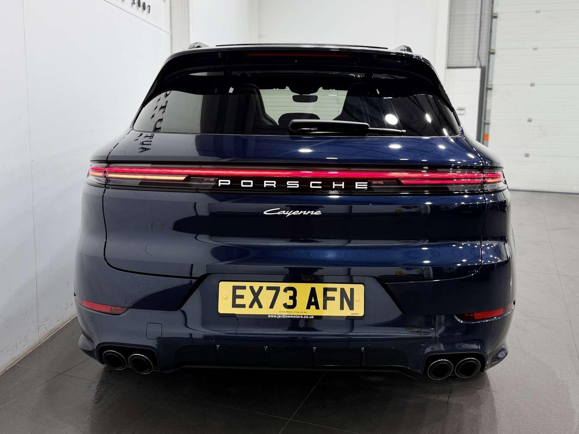 Porsche Cayenne view 7
