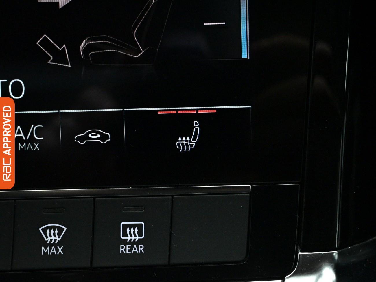 Audi E-Tron view 18