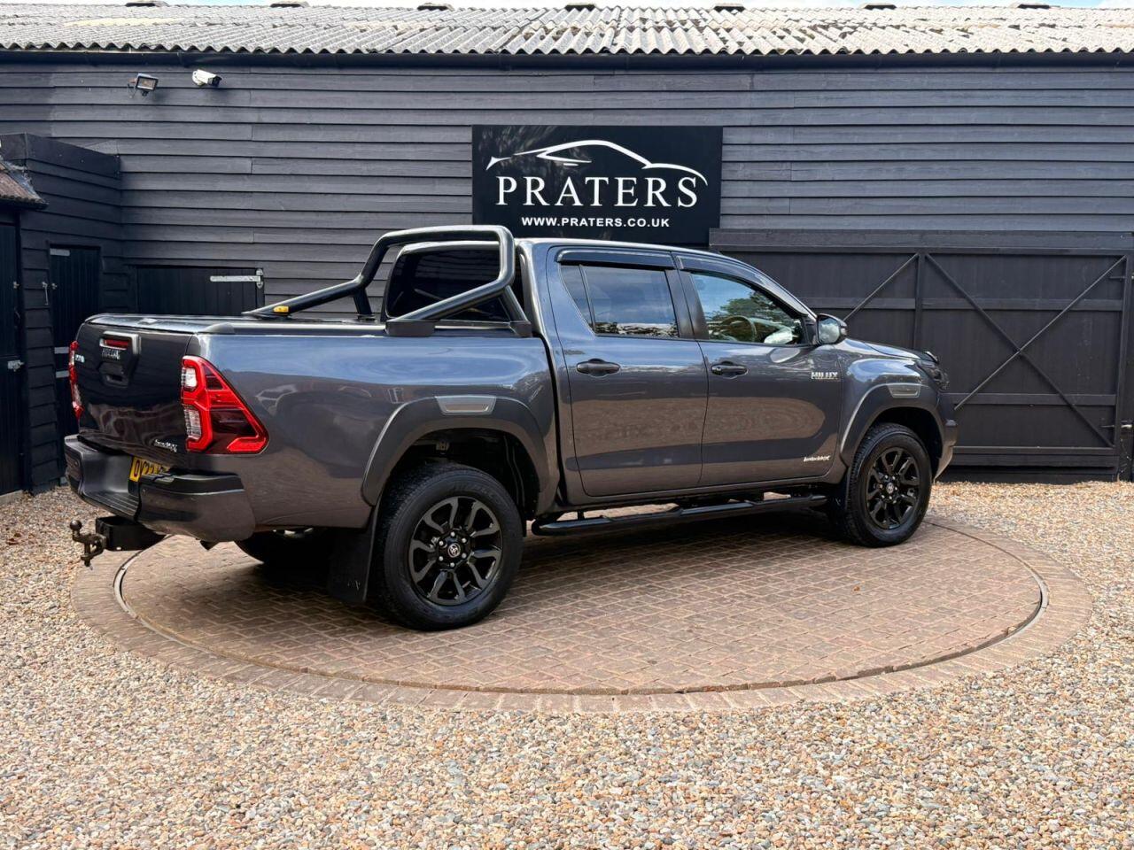 Toyota Hilux view 7