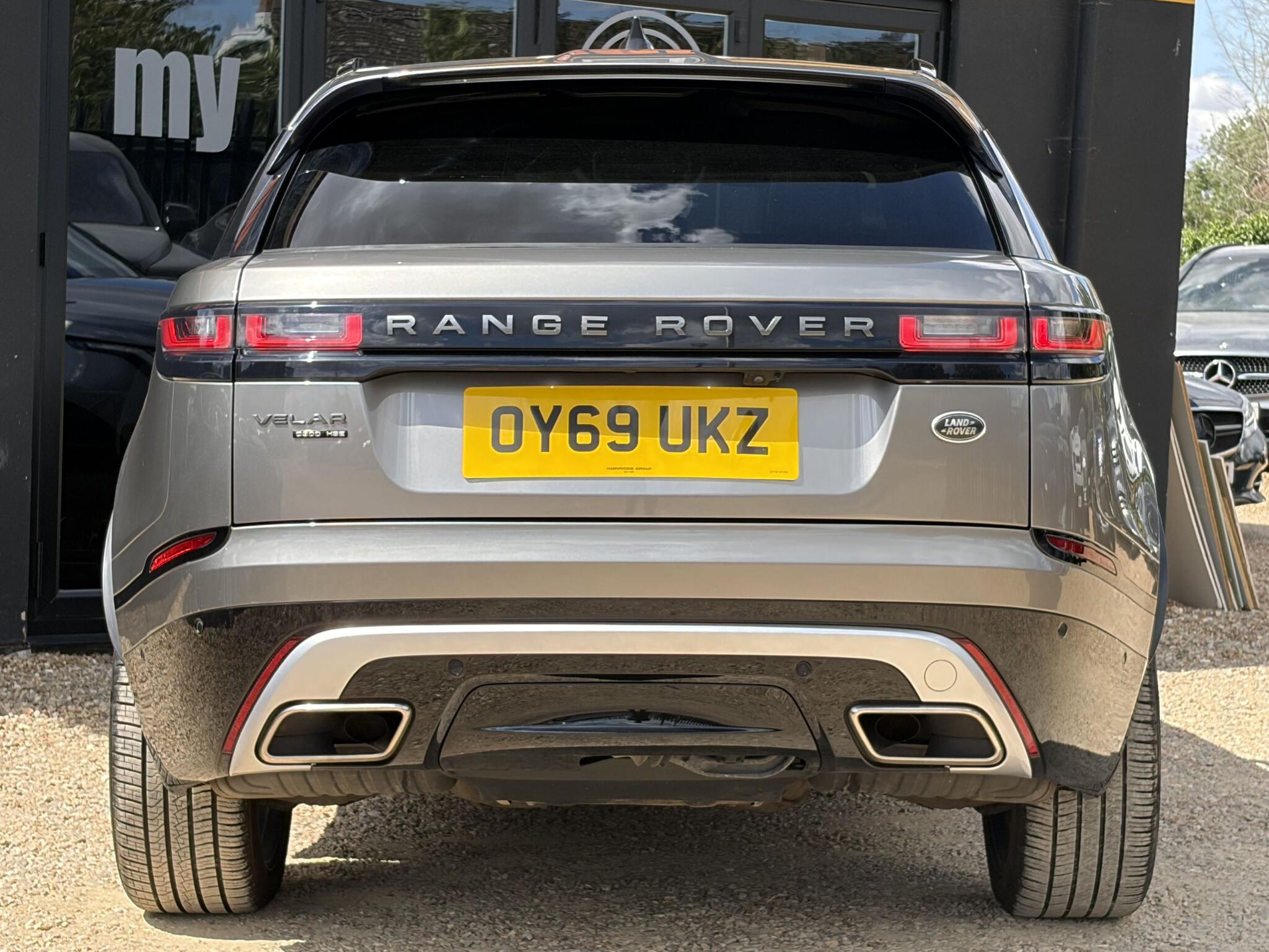 Land Rover Range Rover Velar view 9