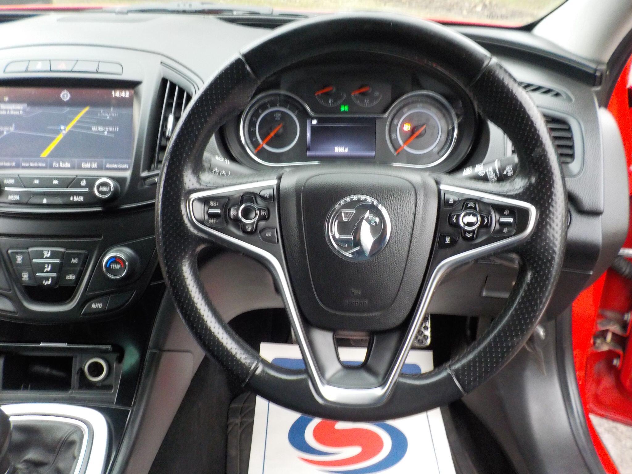 Vauxhall Insignia 1.8 16V SRi Nav Euro 5 5dr