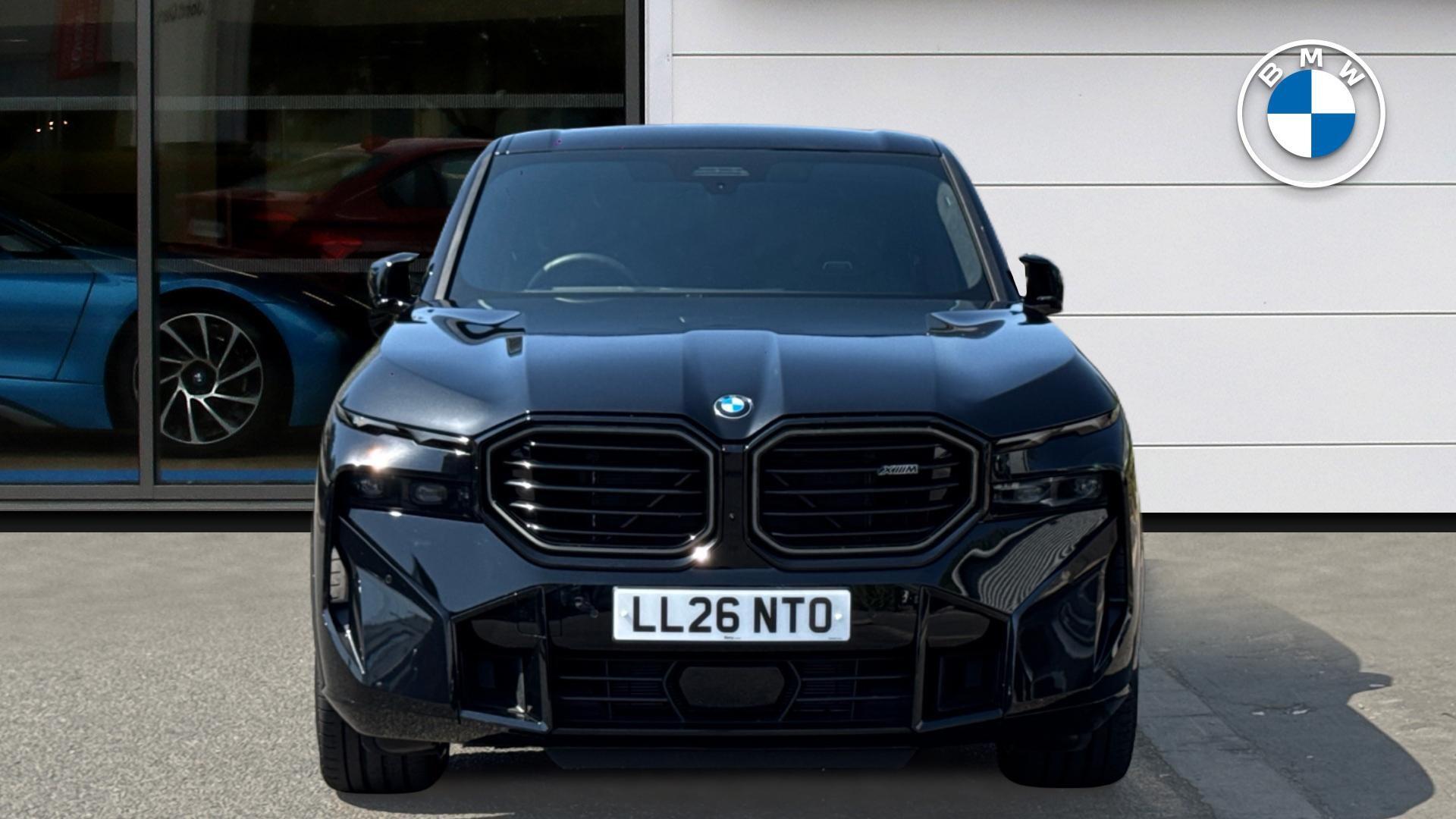 BMW XM view 4