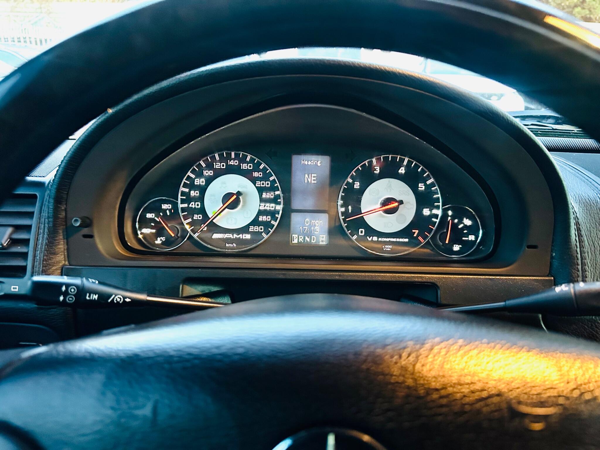 Mercedes-Benz G Class view 40