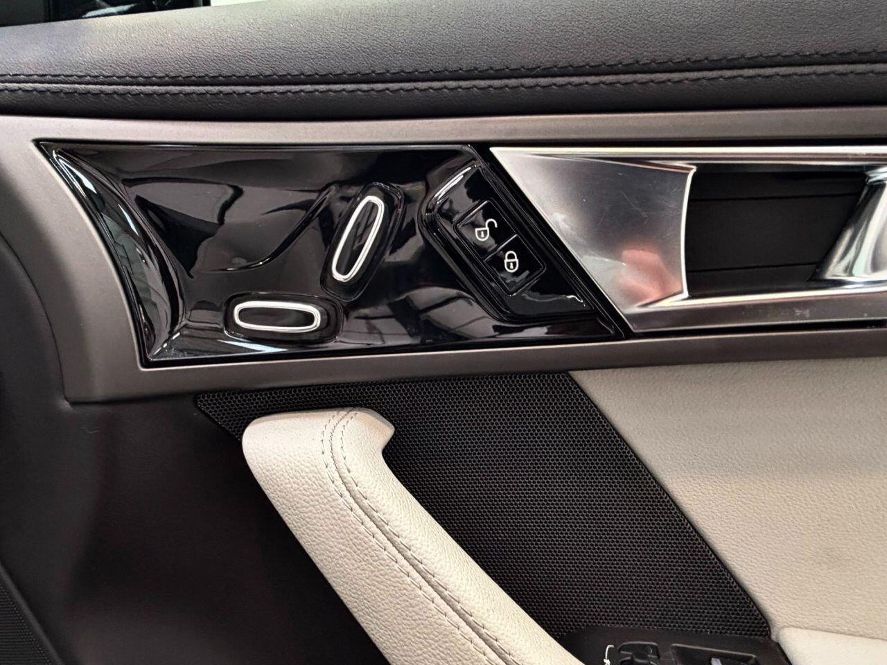 Jaguar F-Type view 20