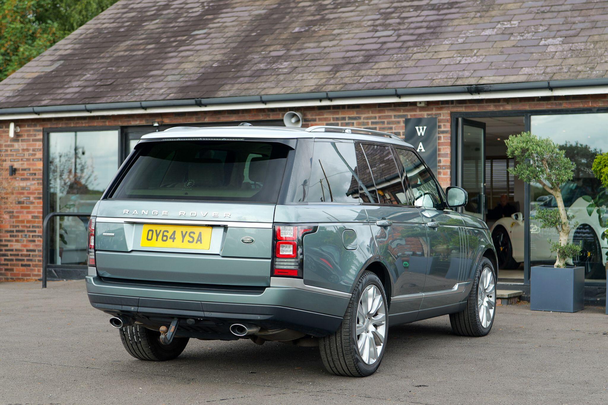 Land Rover Range Rover view 4